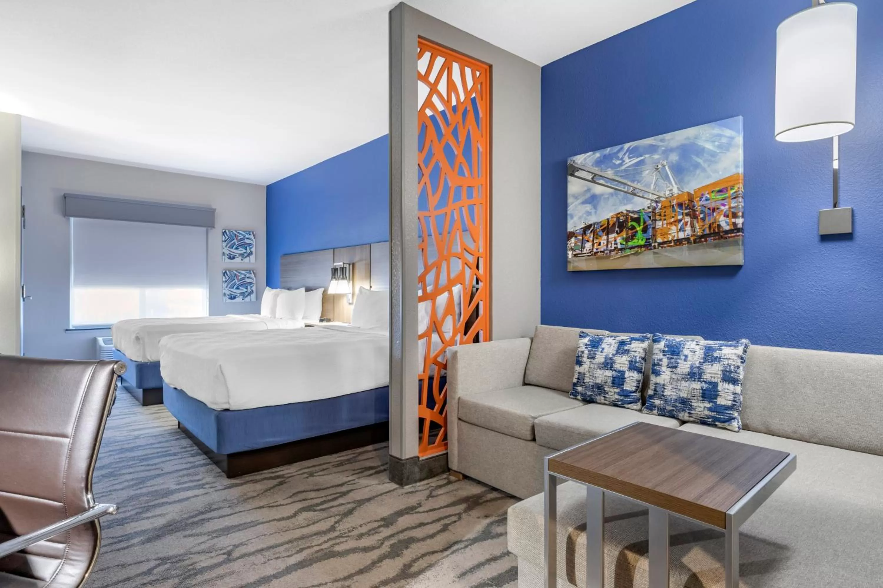 Photo of the whole room, Bed in Best Western Plus Castlerock Inn & Suites