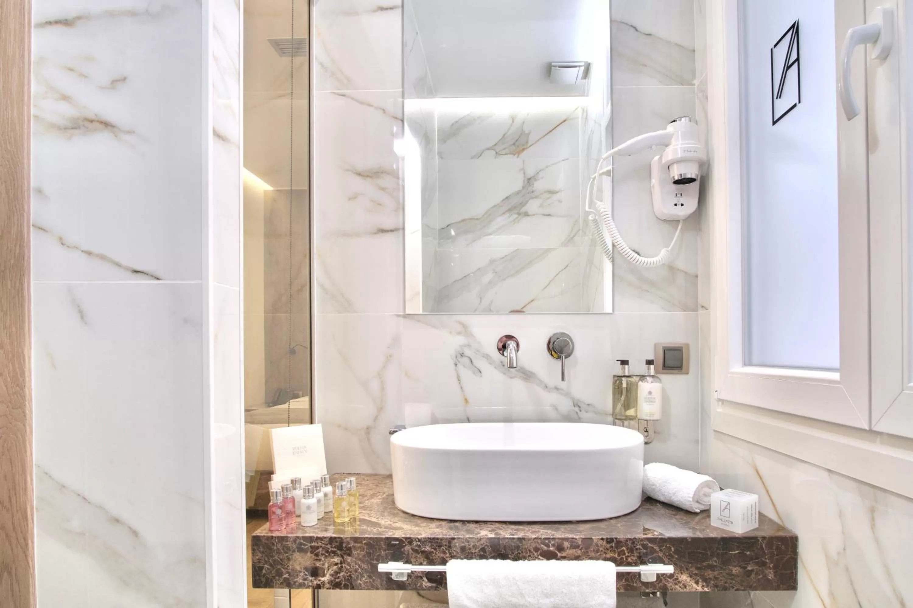 Shower in Athens The L7 Str - Luxury Boutique Collection Hotel