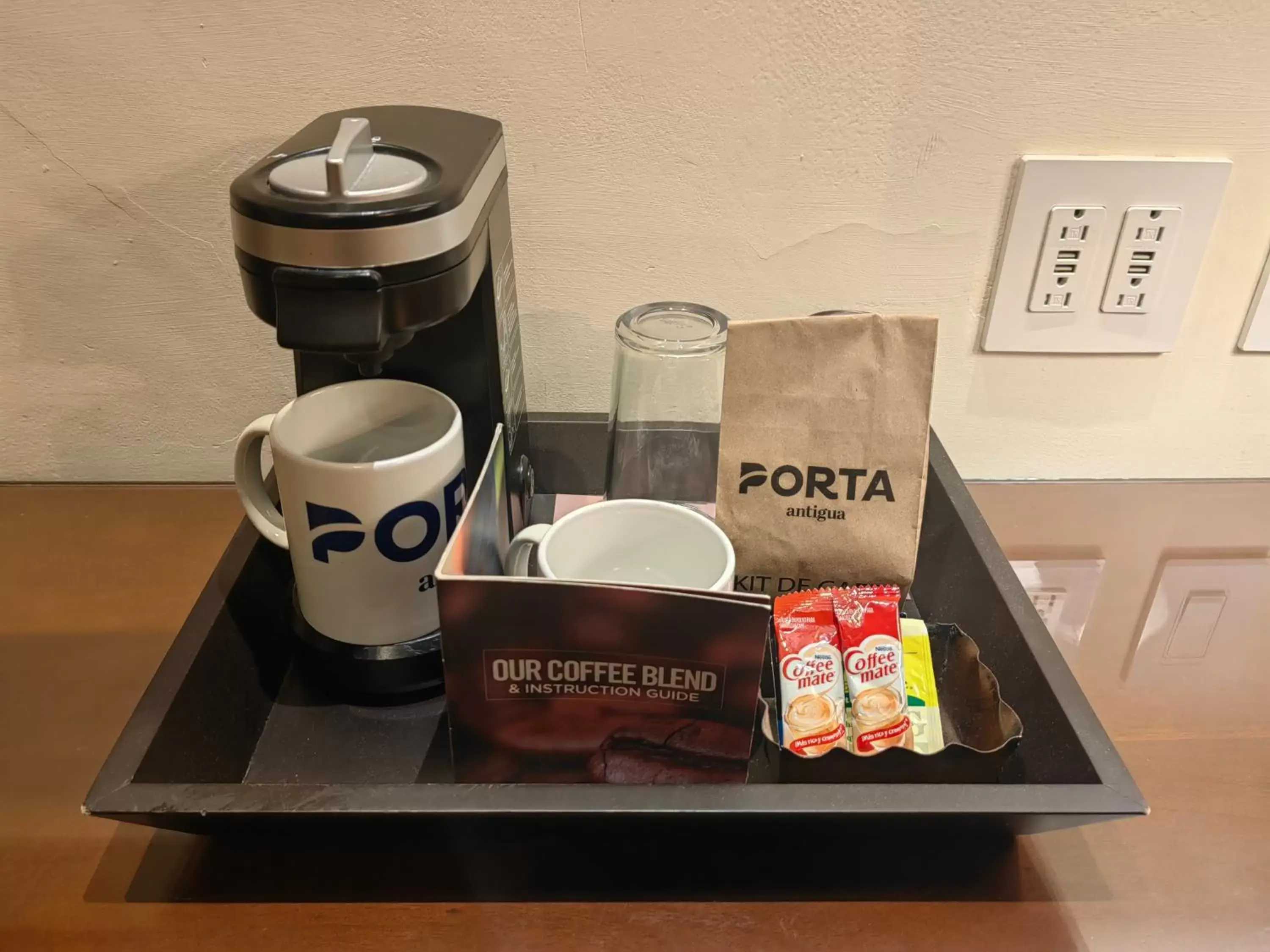 Coffee/tea facilities in Porta Hotel Antigua