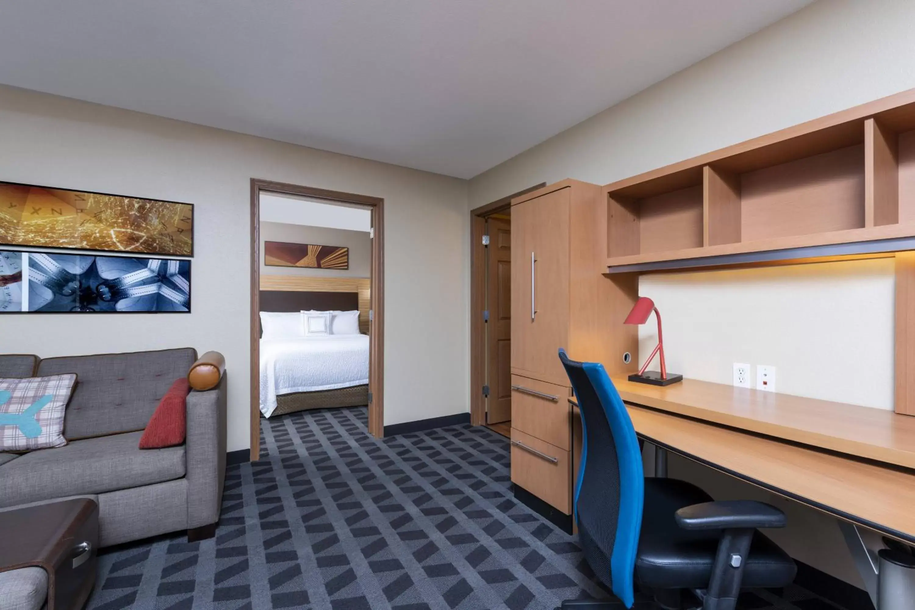Bedroom in TownePlace Suites by Marriott East Lansing