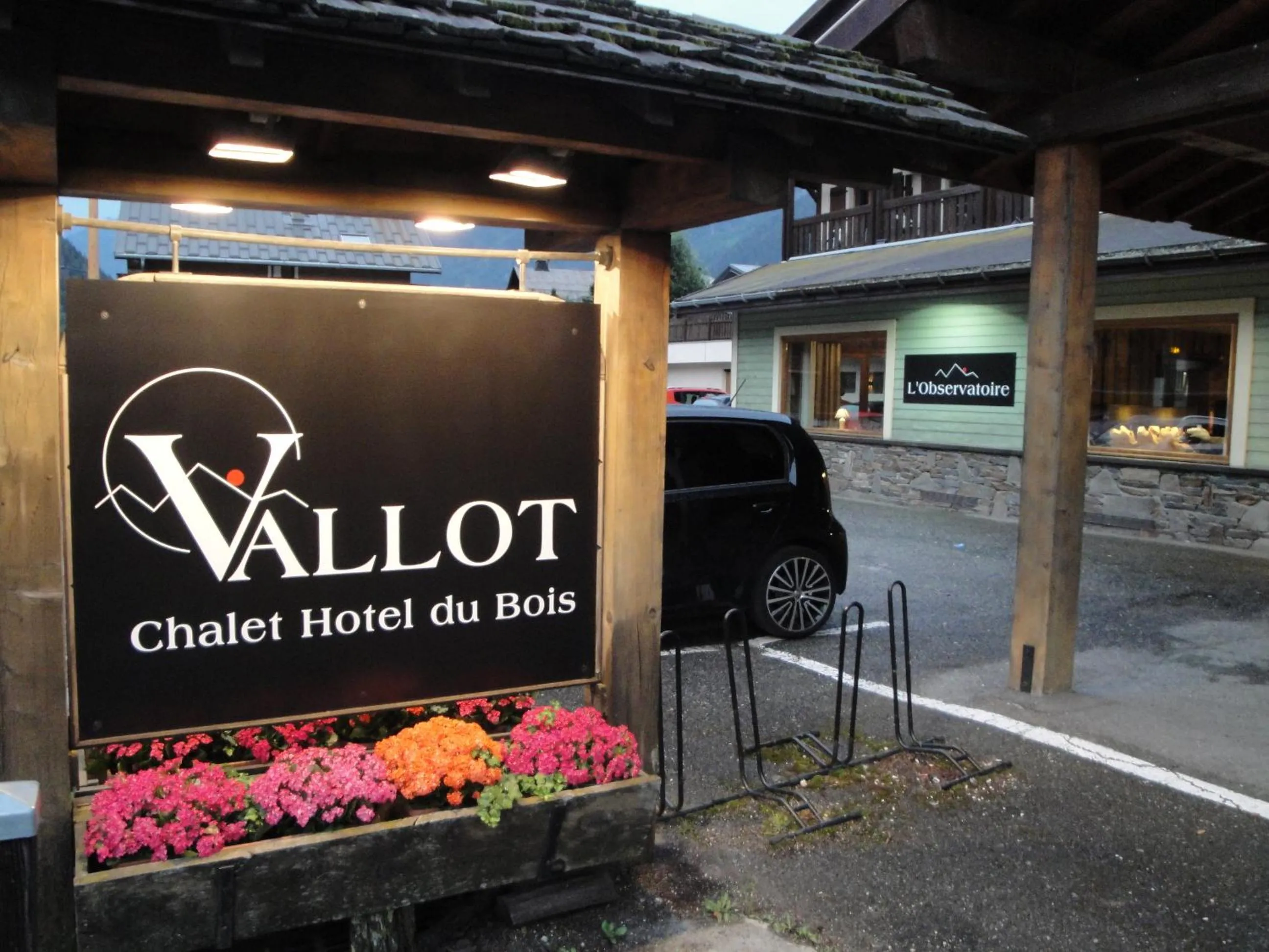 Property logo or sign in Chalet Hôtel du Bois