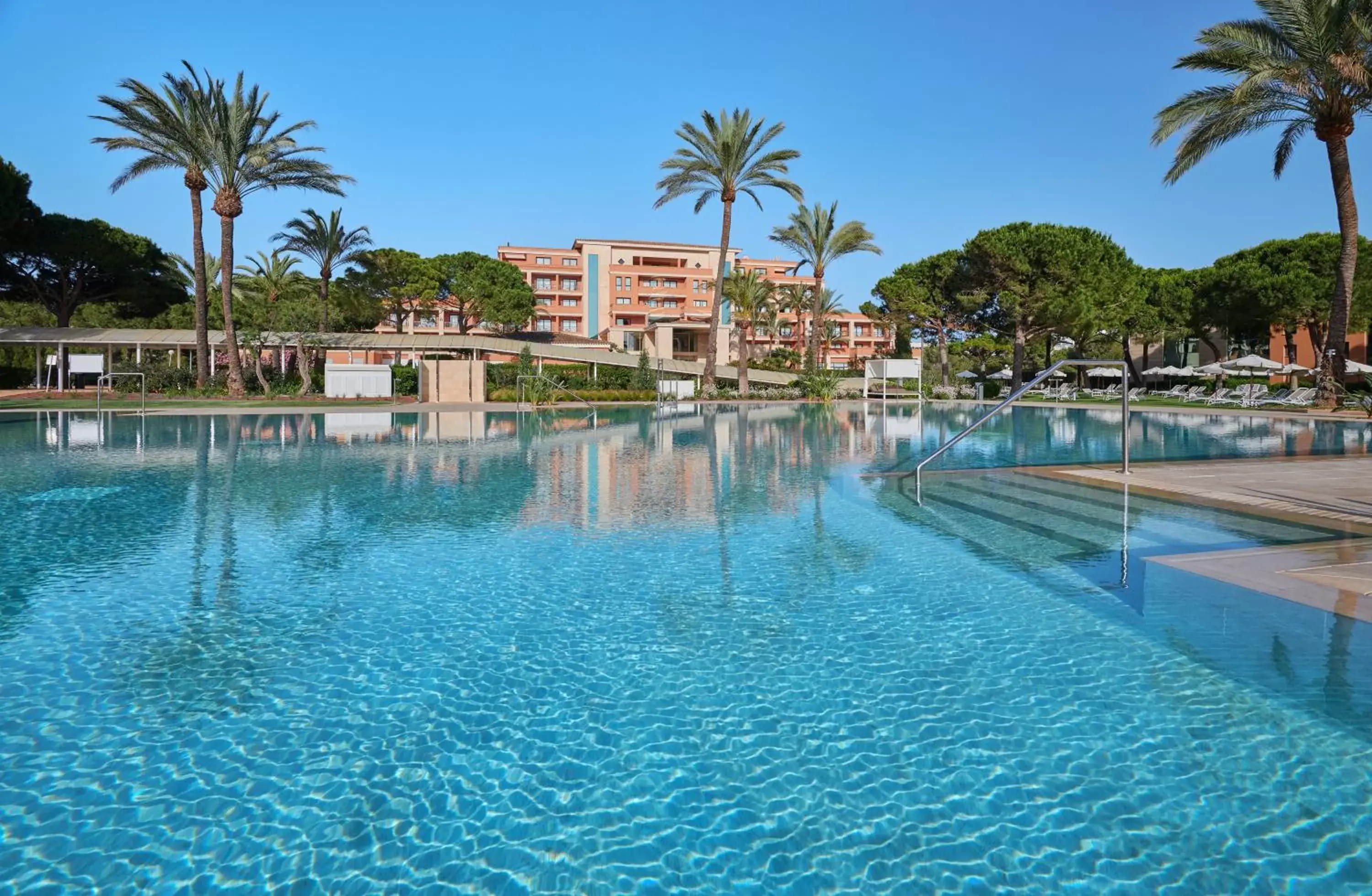 Swimming Pool in Hipotels Hipocampo Palace & Spa