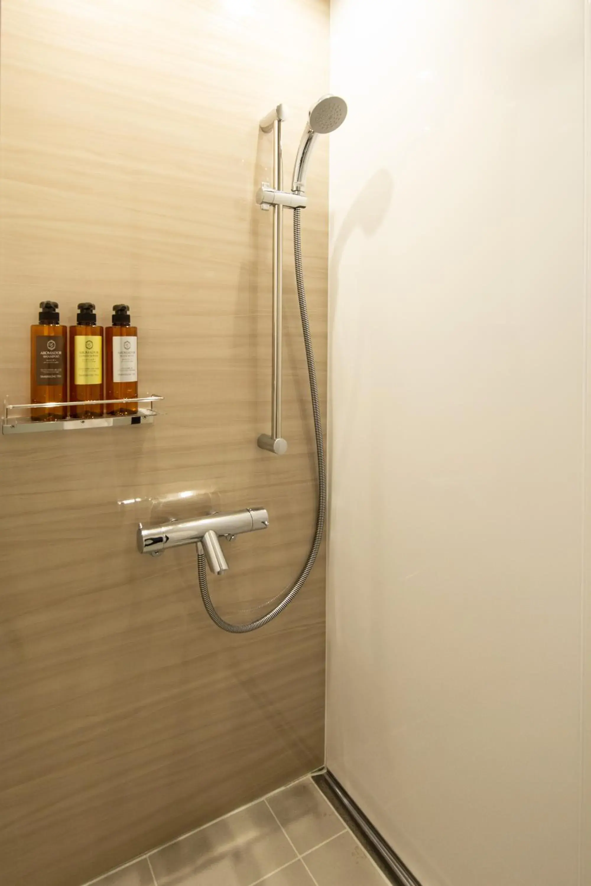 Shower, Bathroom in Suginoi Hotel