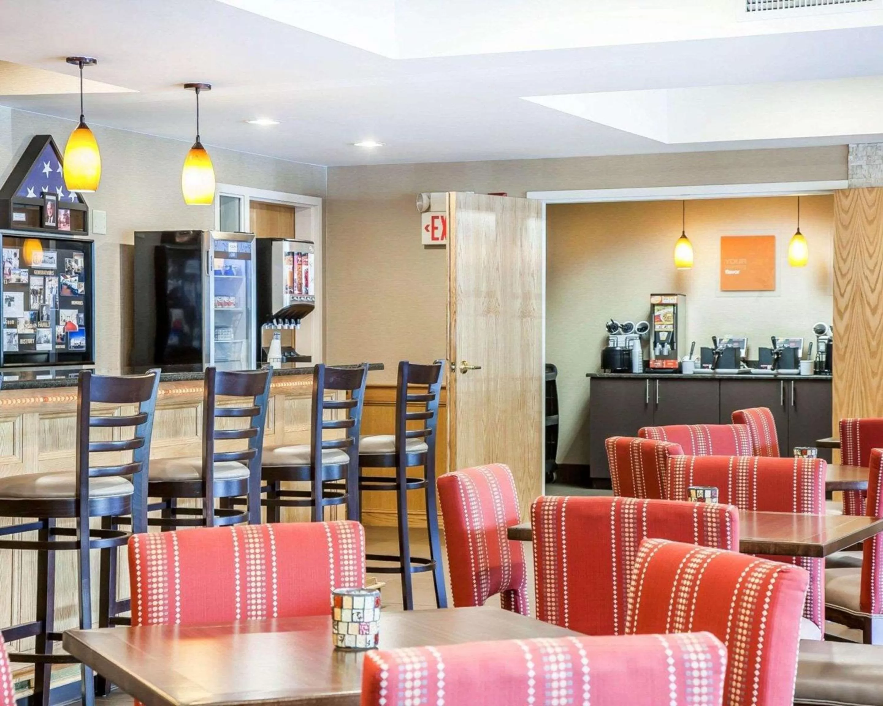 Restaurant/places to eat in Comfort Inn & Suites Sturbridge-Brimfield