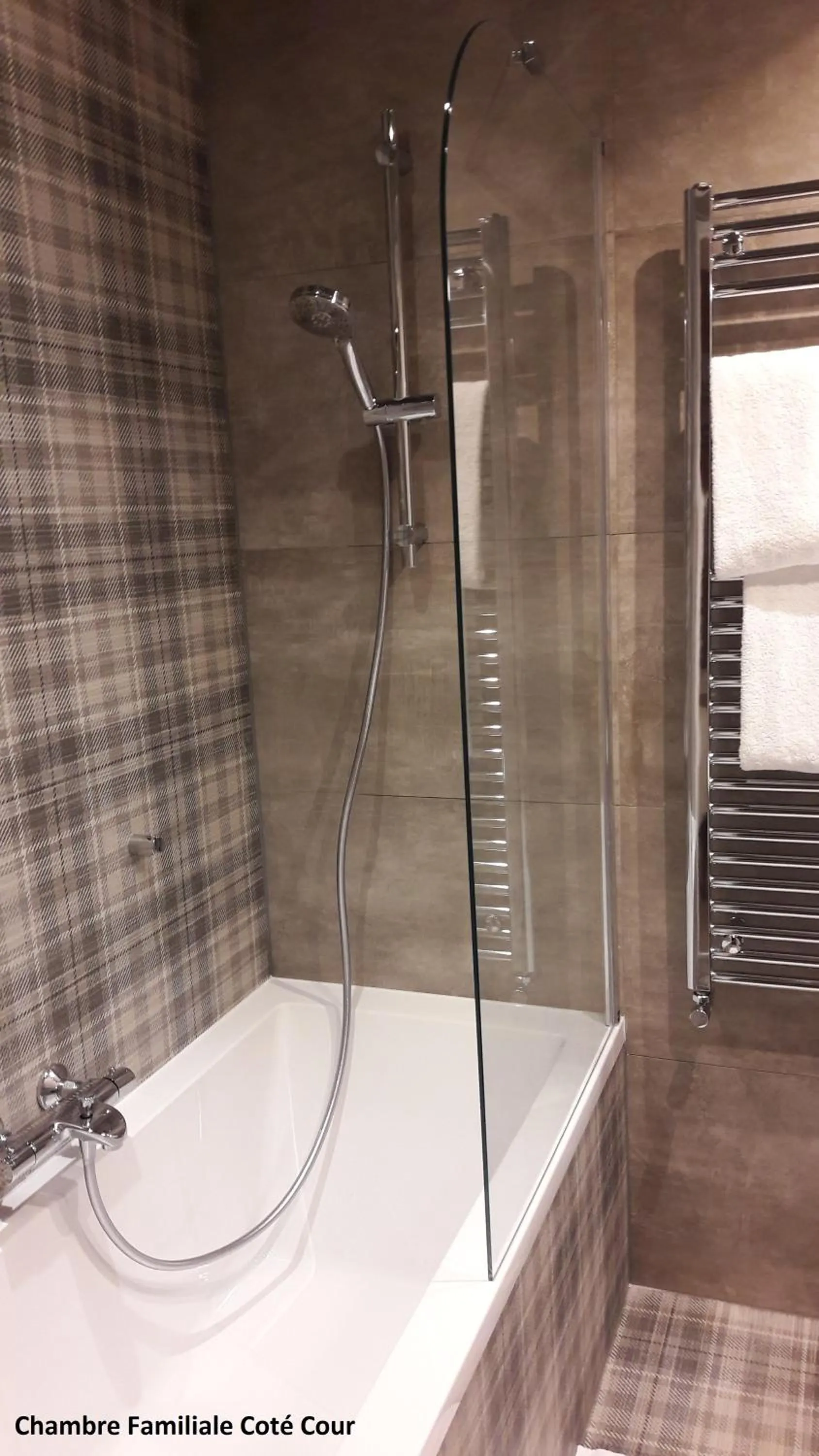 Bathroom in Hôtel Les Brises