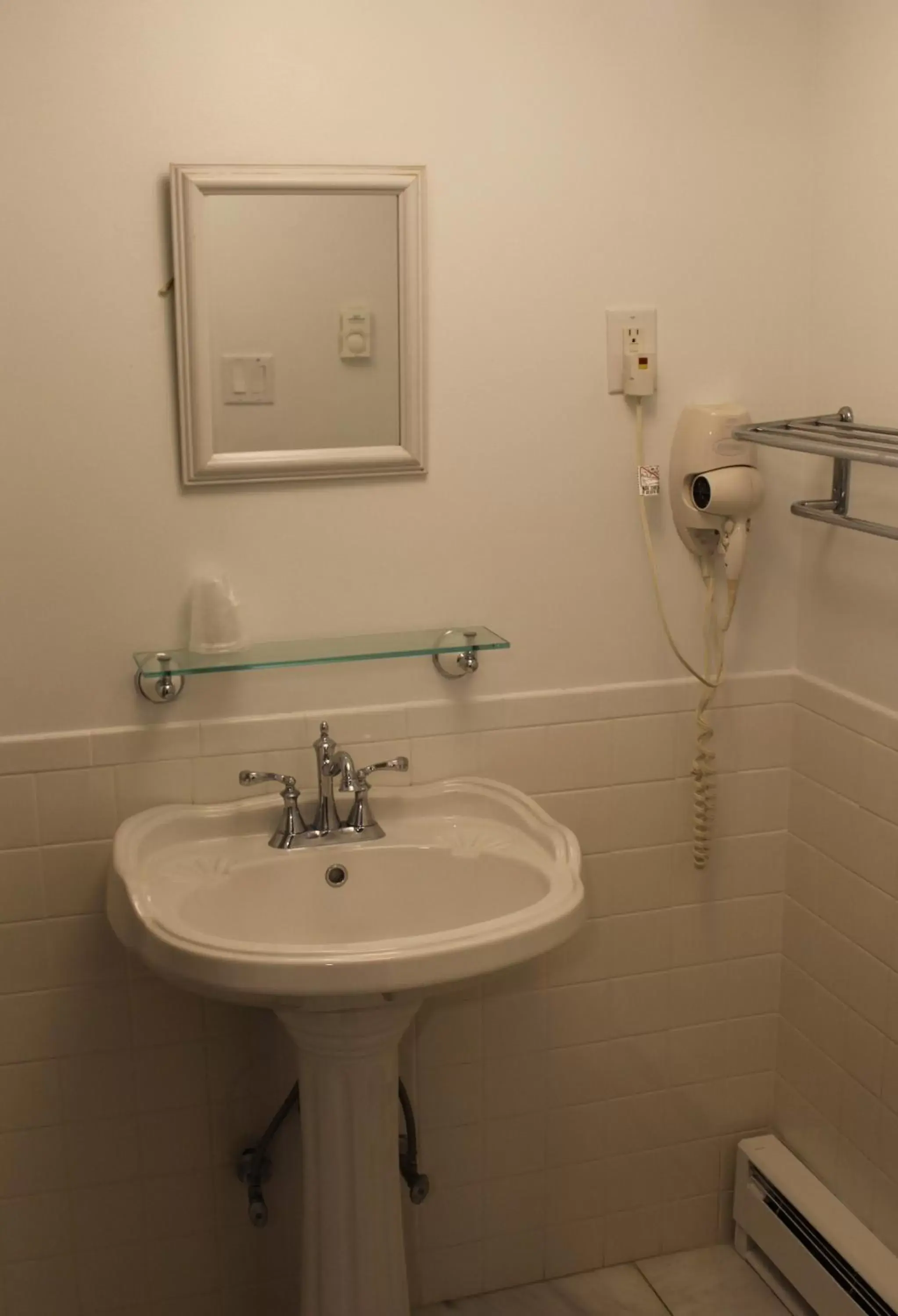 Bathroom in Catskill Seasons Inn