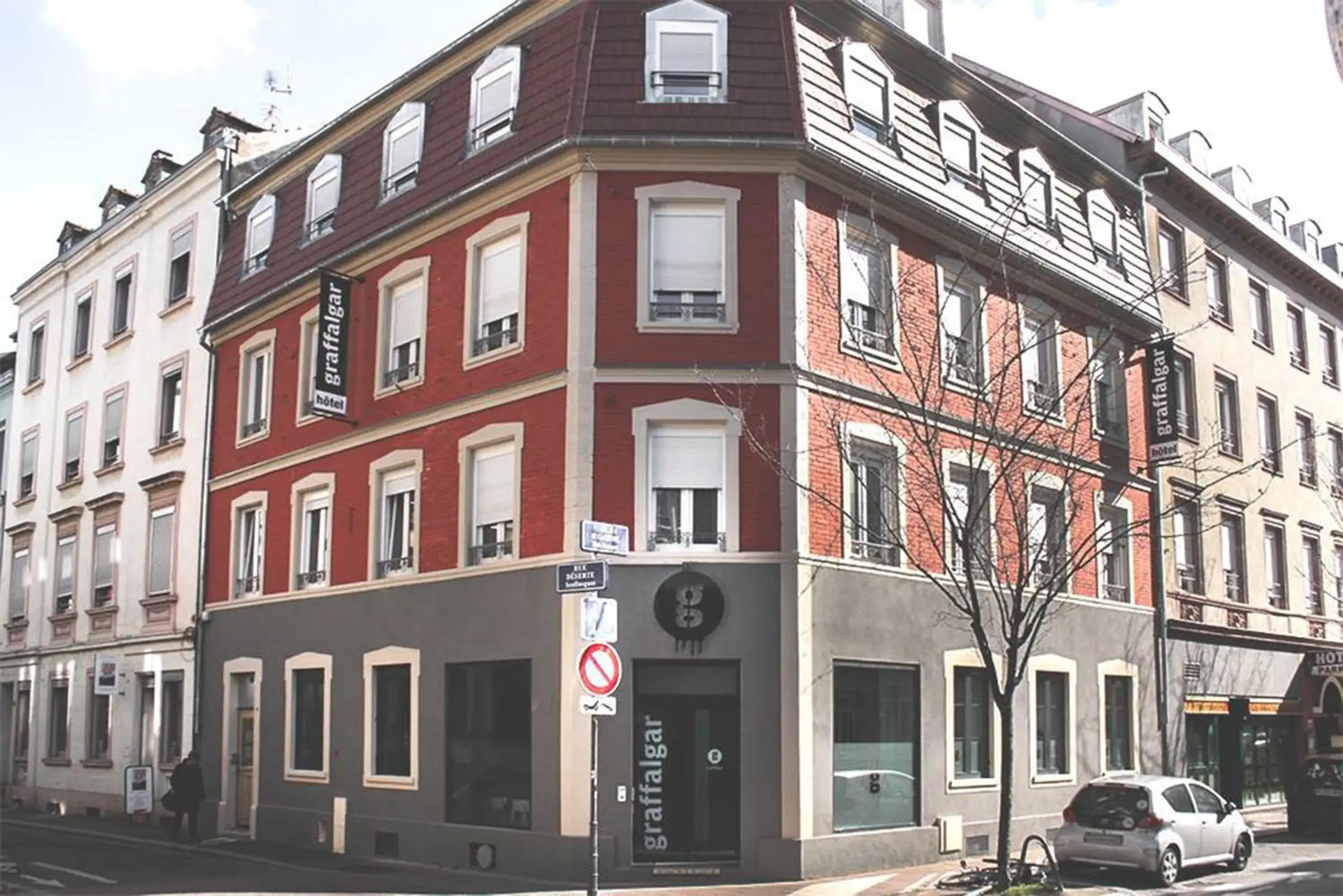 Facade/entrance, Property Building in Hôtel Graffalgar