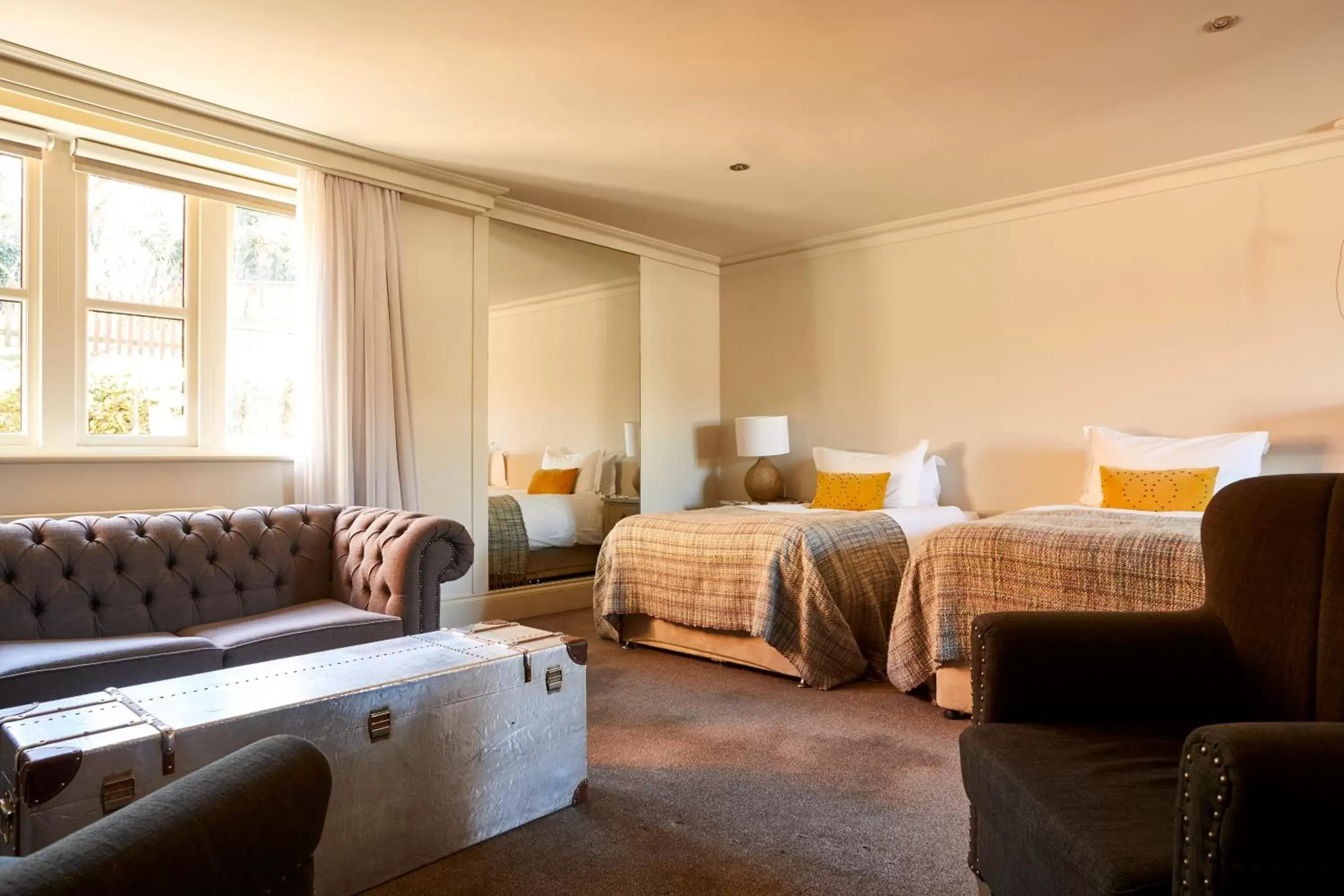 Casual Twin Room in The Great House, Sonning, Berkshire Casual Twin Room in The Great House, Sonning, Berkshire