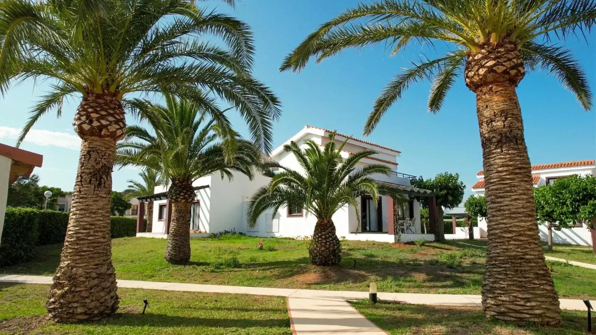 Garden in Nuramar Resort & Villas