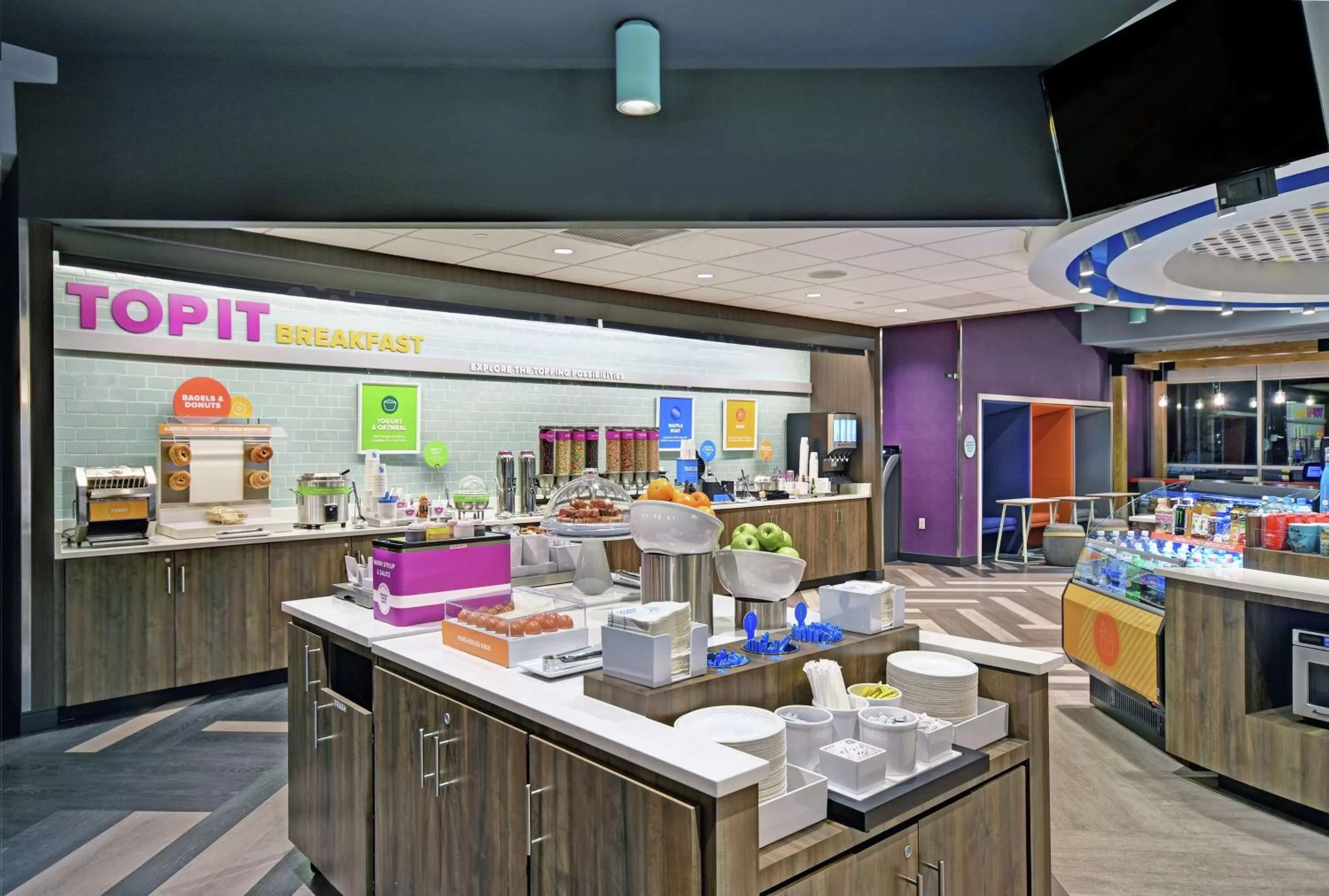 Restaurant/places to eat in Tru By Hilton Portland Airport Area Me