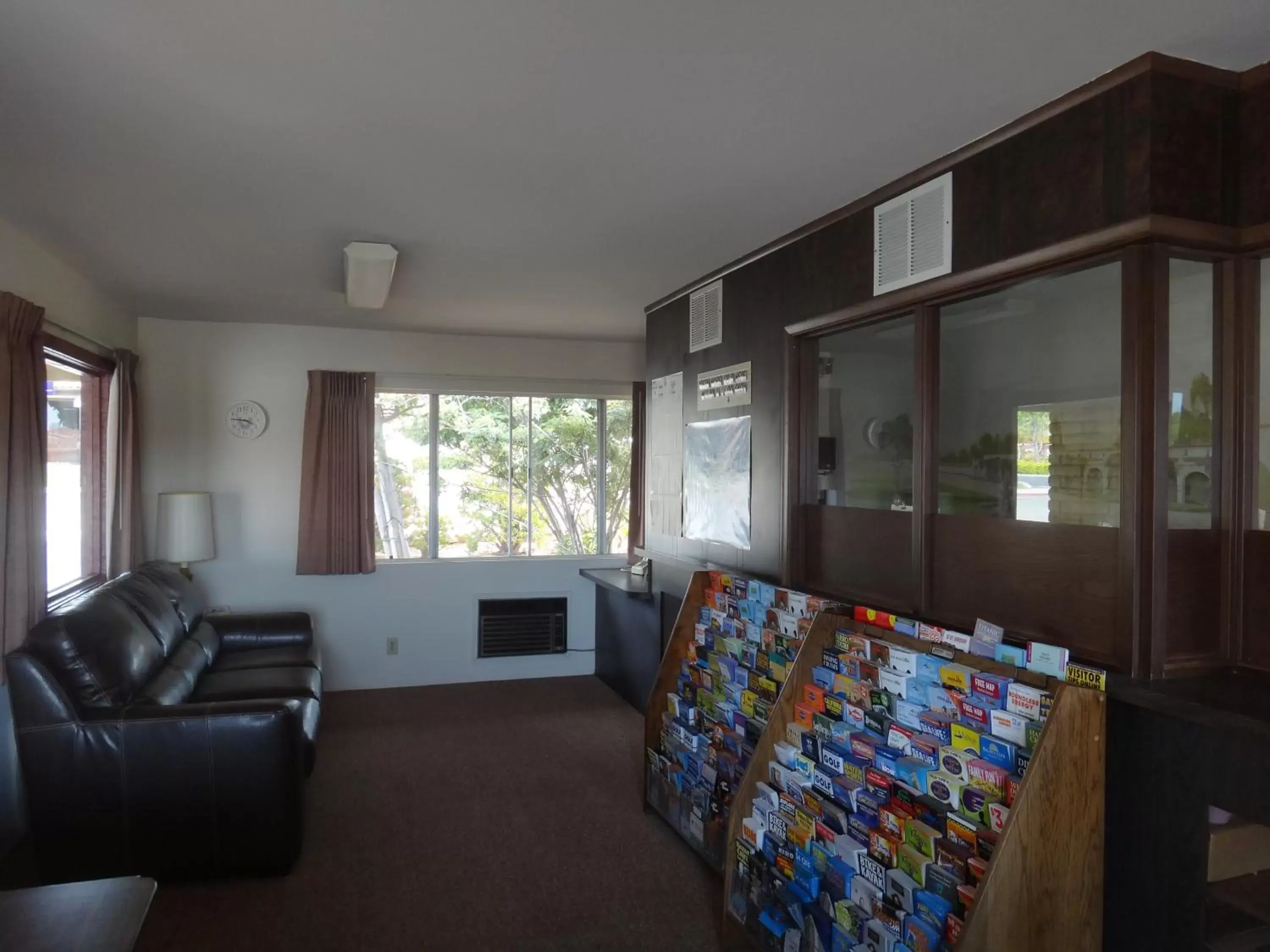 Lobby or reception, Seating Area in Franciscan Inn Motel