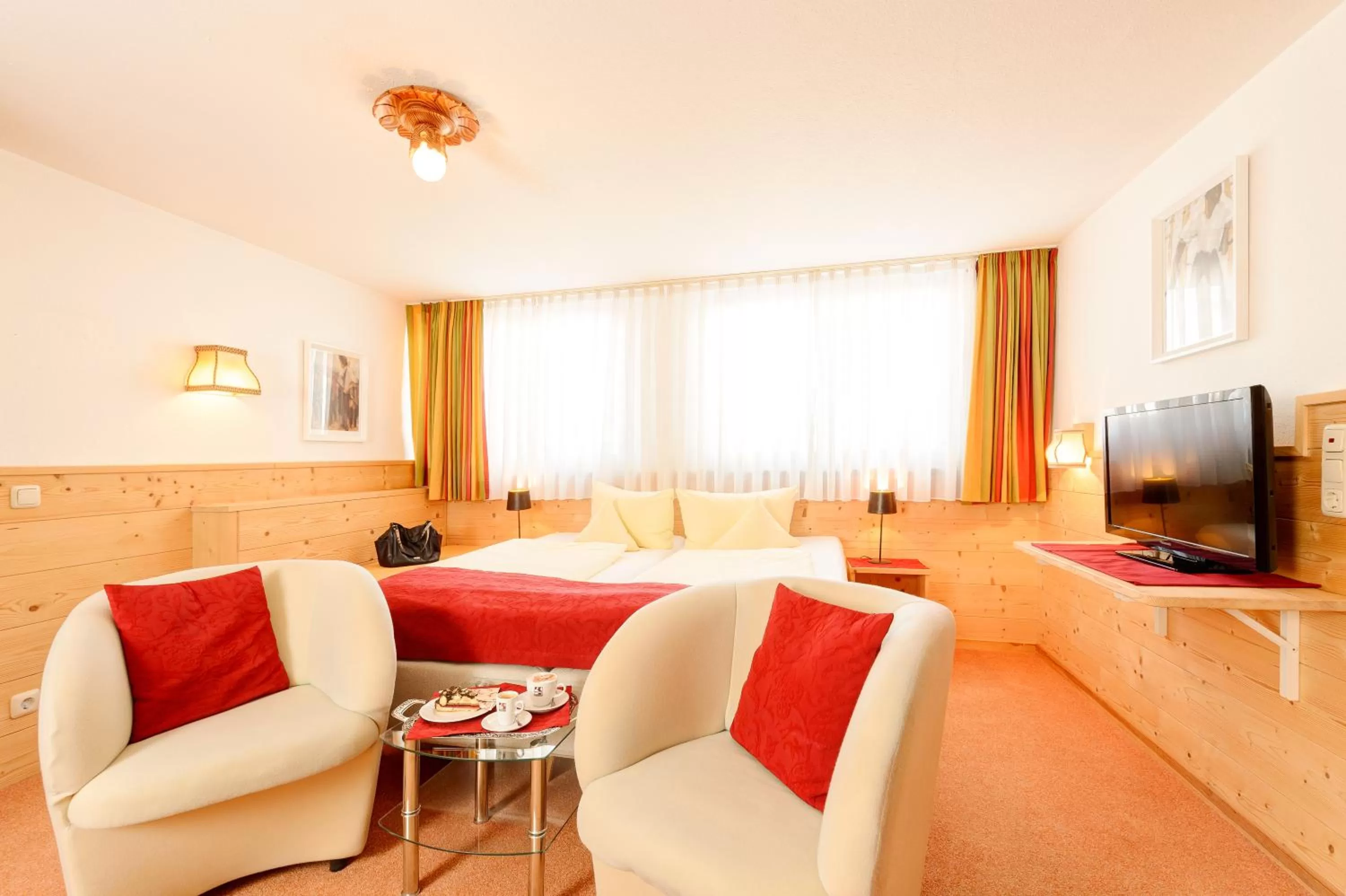 Photo of the whole room in Familien- und Wellnesshotel "Viktoria"