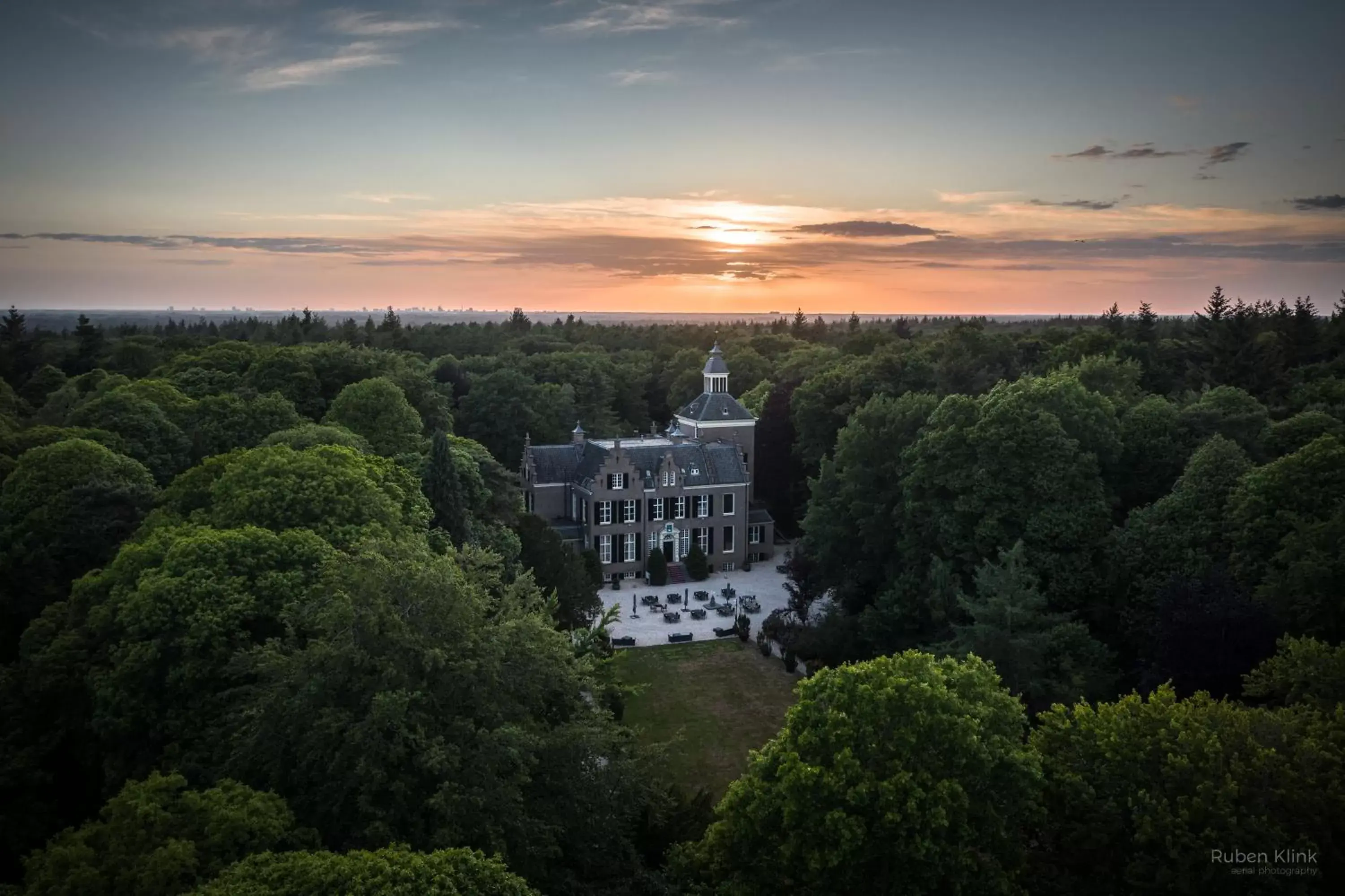 Natural landscape, Bird's-eye View in Hotel Landgoed Zonheuvel