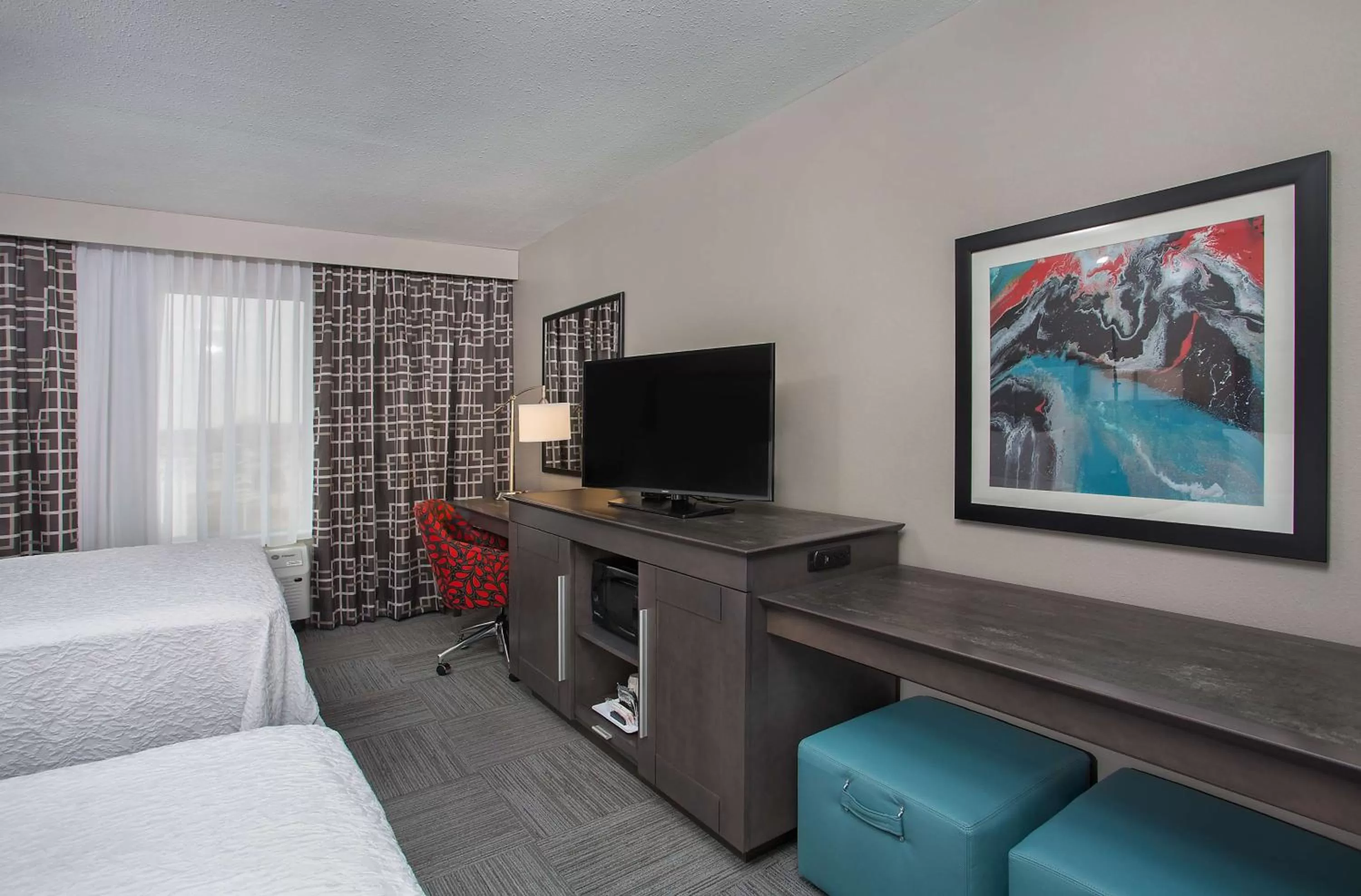 Bedroom, Bed in Hampton Inn Vincennes