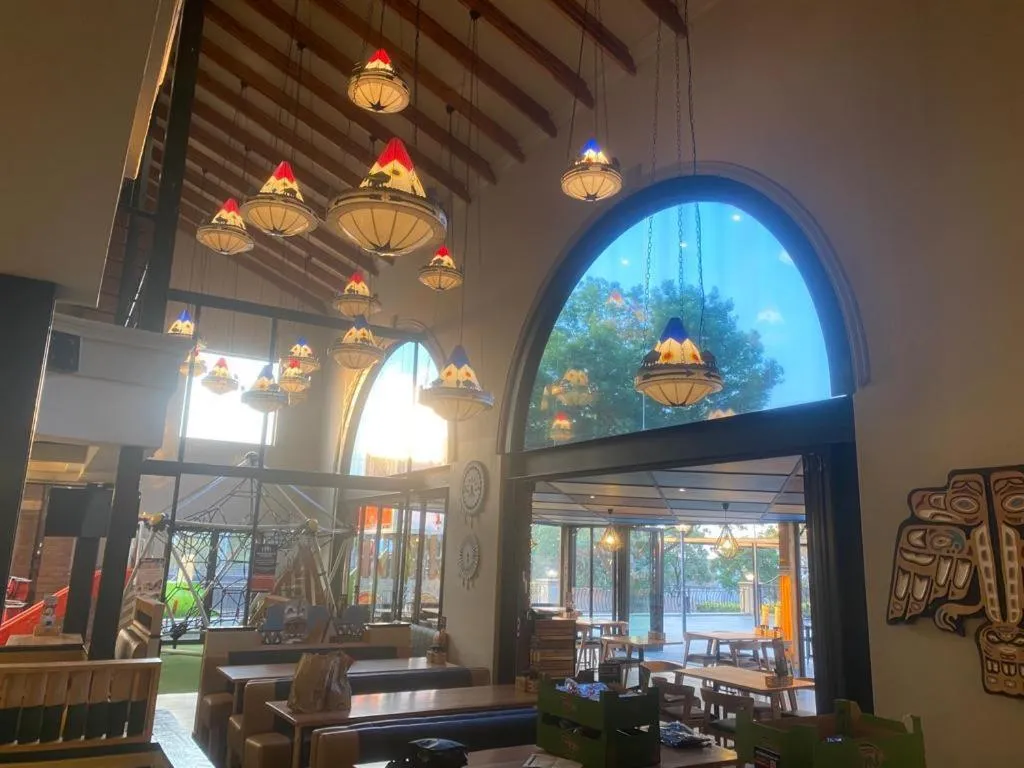 Restaurant/places to eat in Garden Court Morningside Sandton