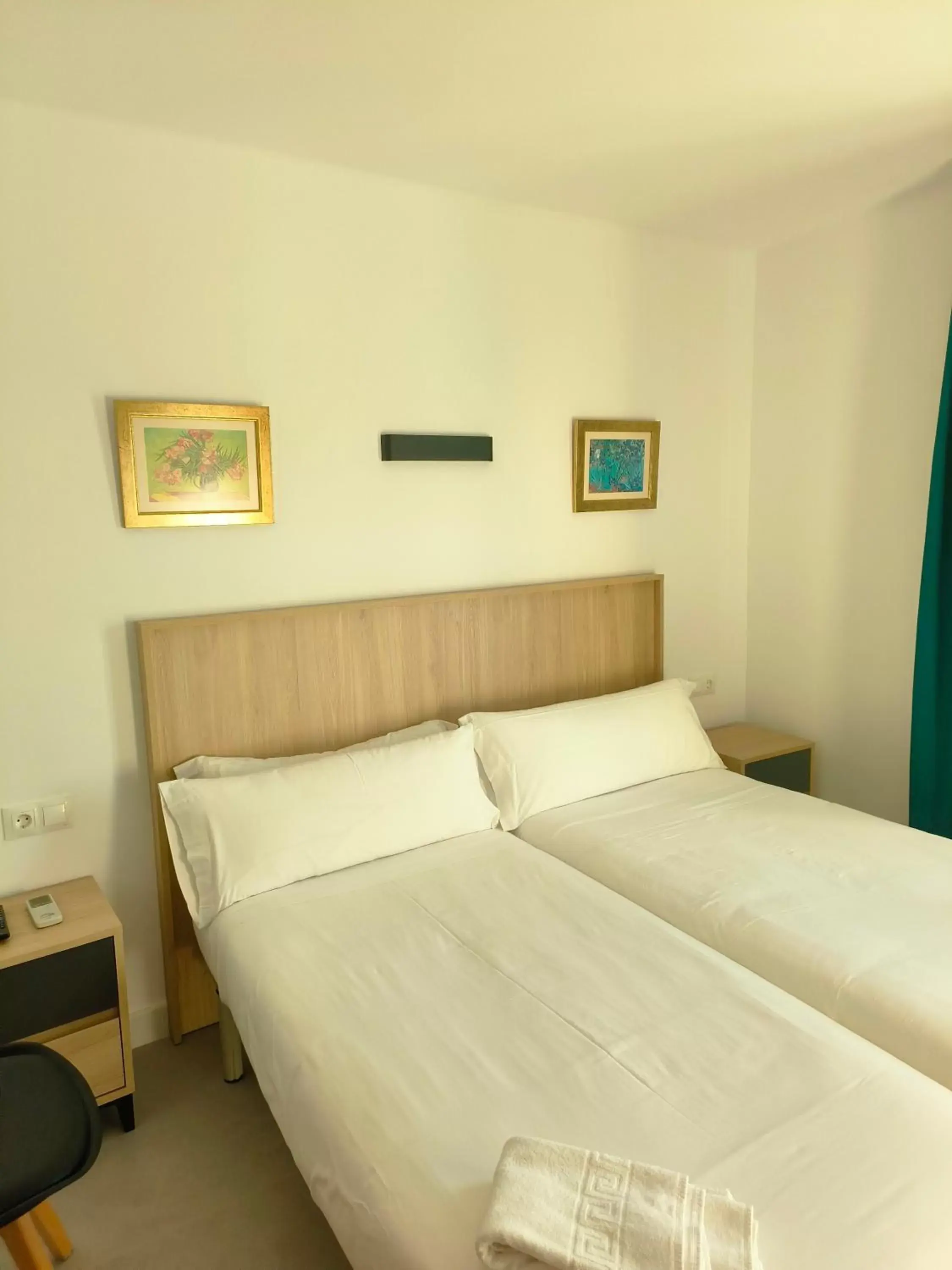 Photo of the whole room, Bed in Hotel Mediterráneo