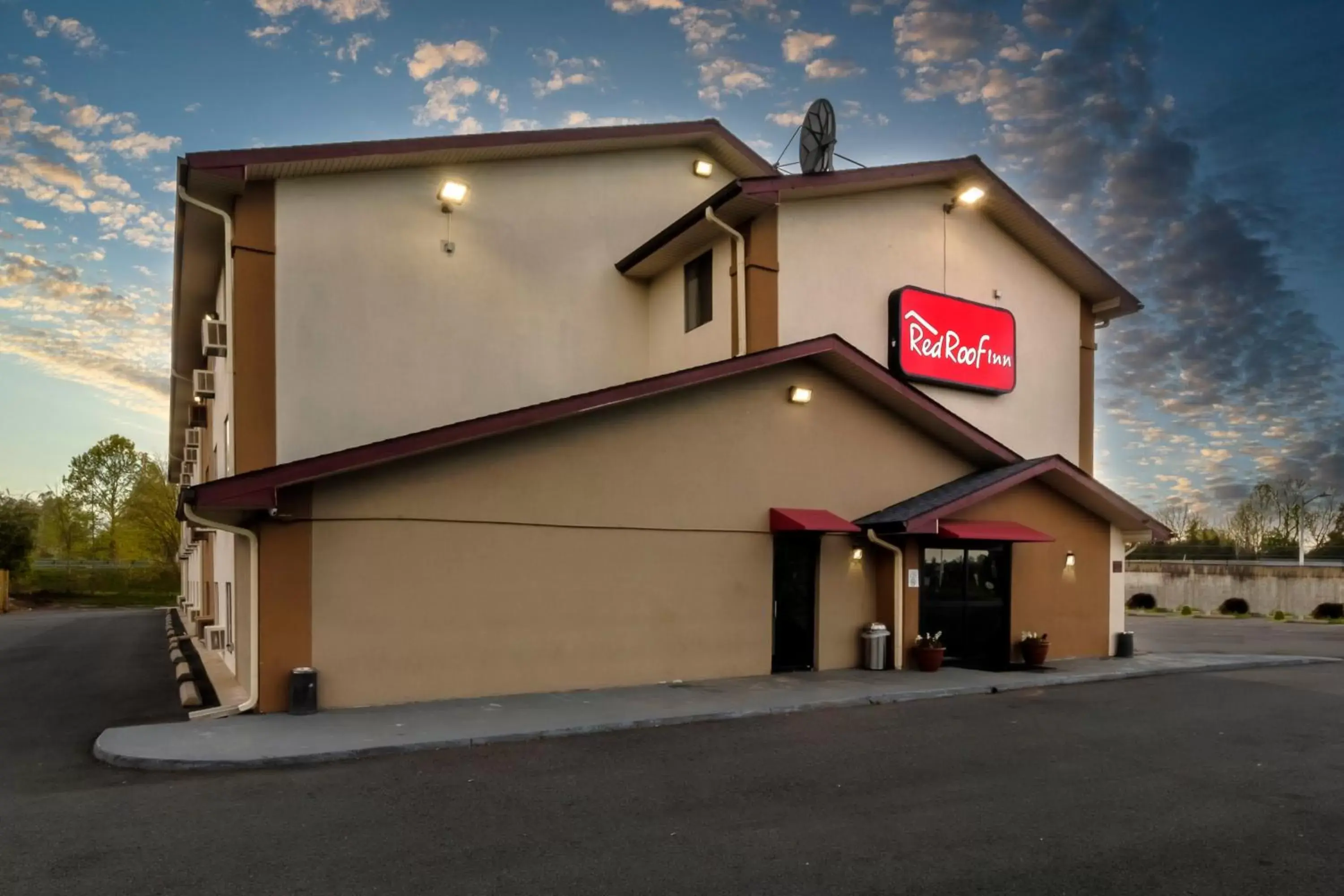 Property building, Facade/Entrance in Red Roof Inn Culpeper