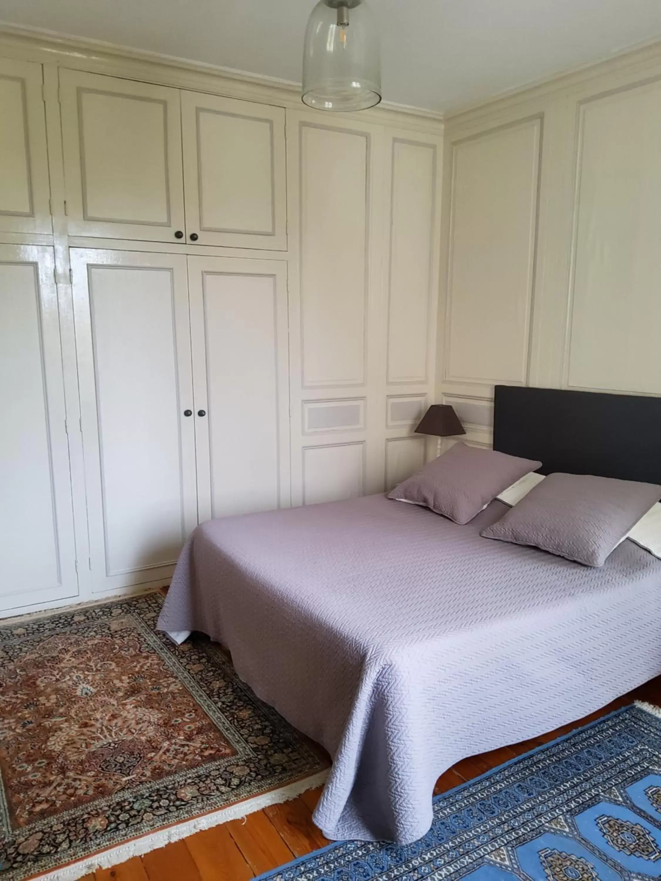 Photo of the whole room, Bed in La Maison des Thermes, Chambre d'hôte