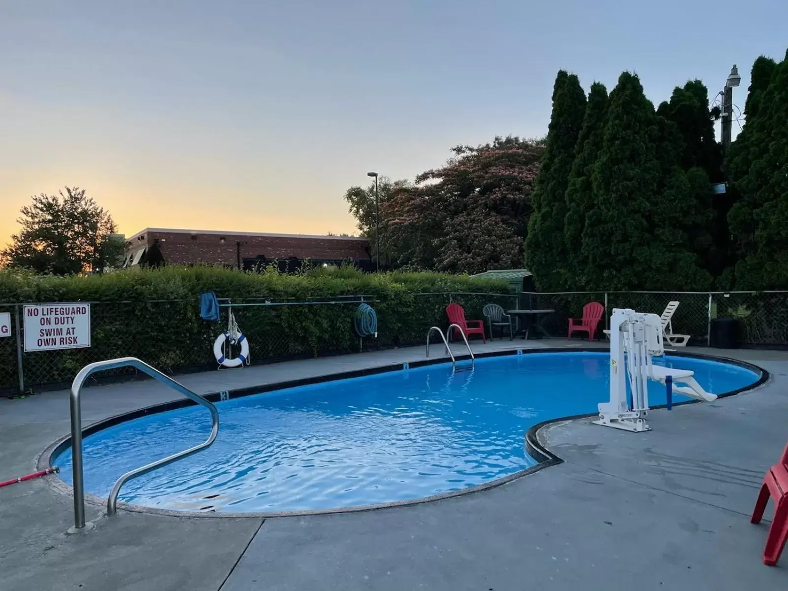 Swimming Pool in Scottish Inns Manchester