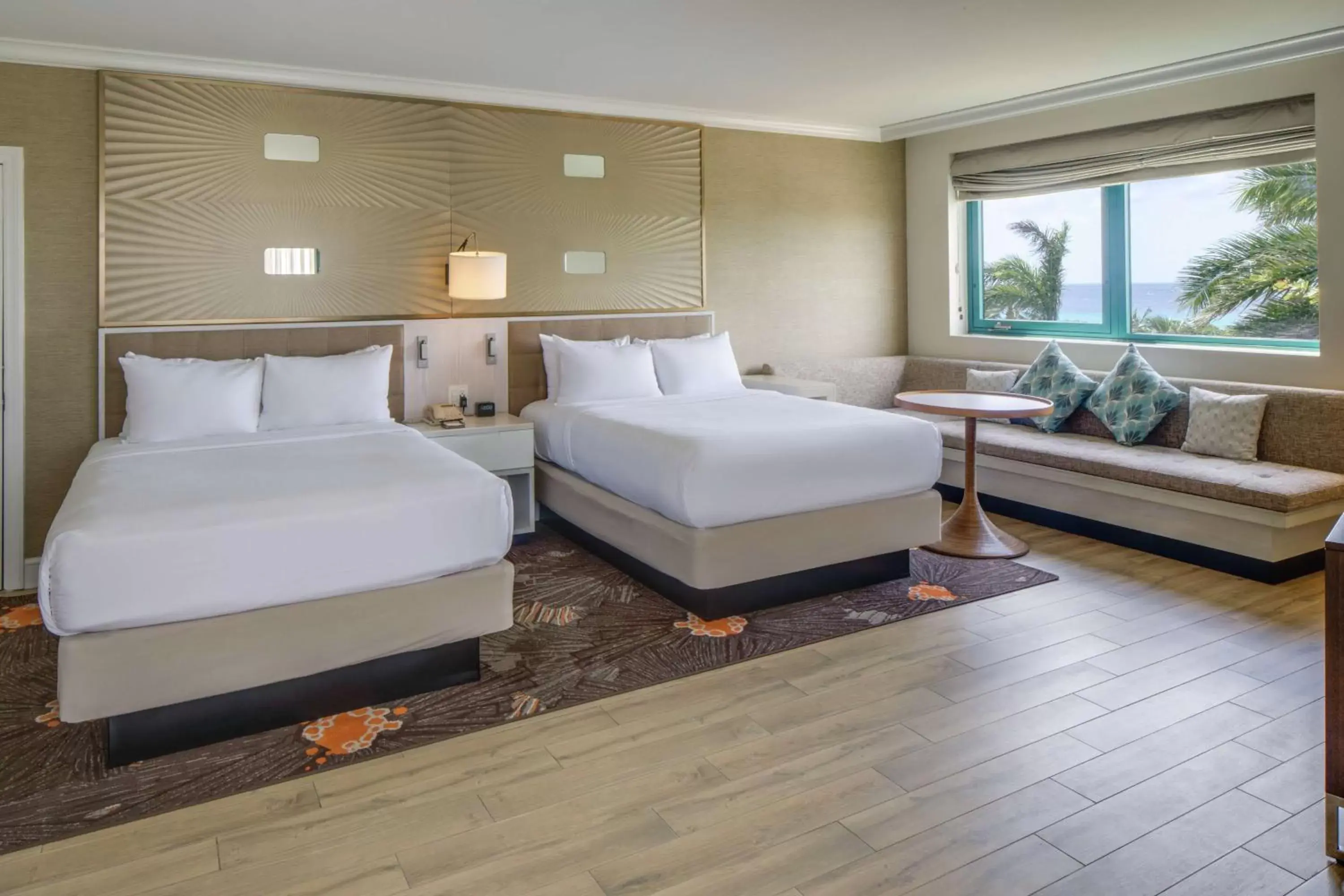 Living room, Bed in Hilton Barbados Resort