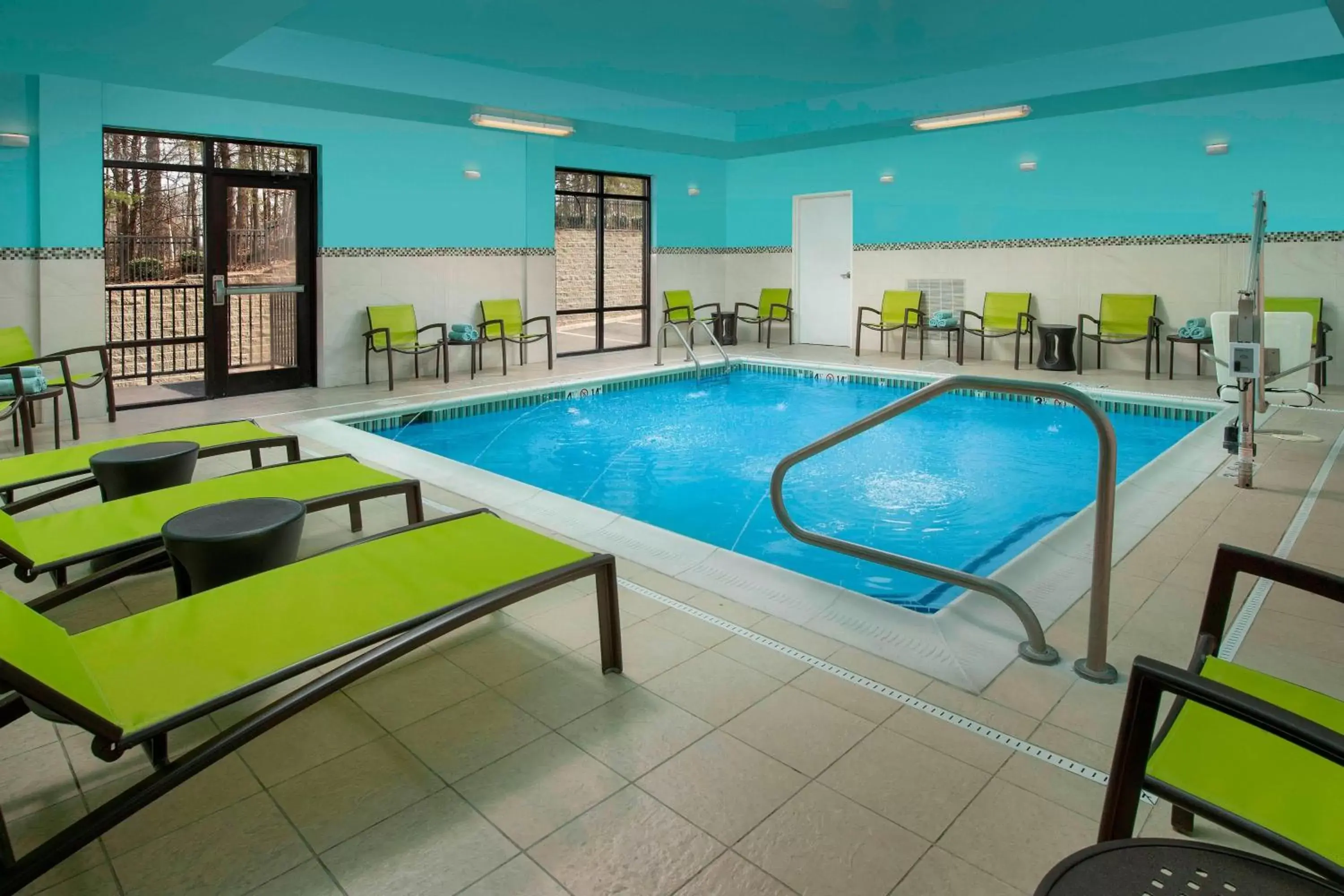 Swimming Pool in SpringHill Suites Potomac Mills Woodbridge