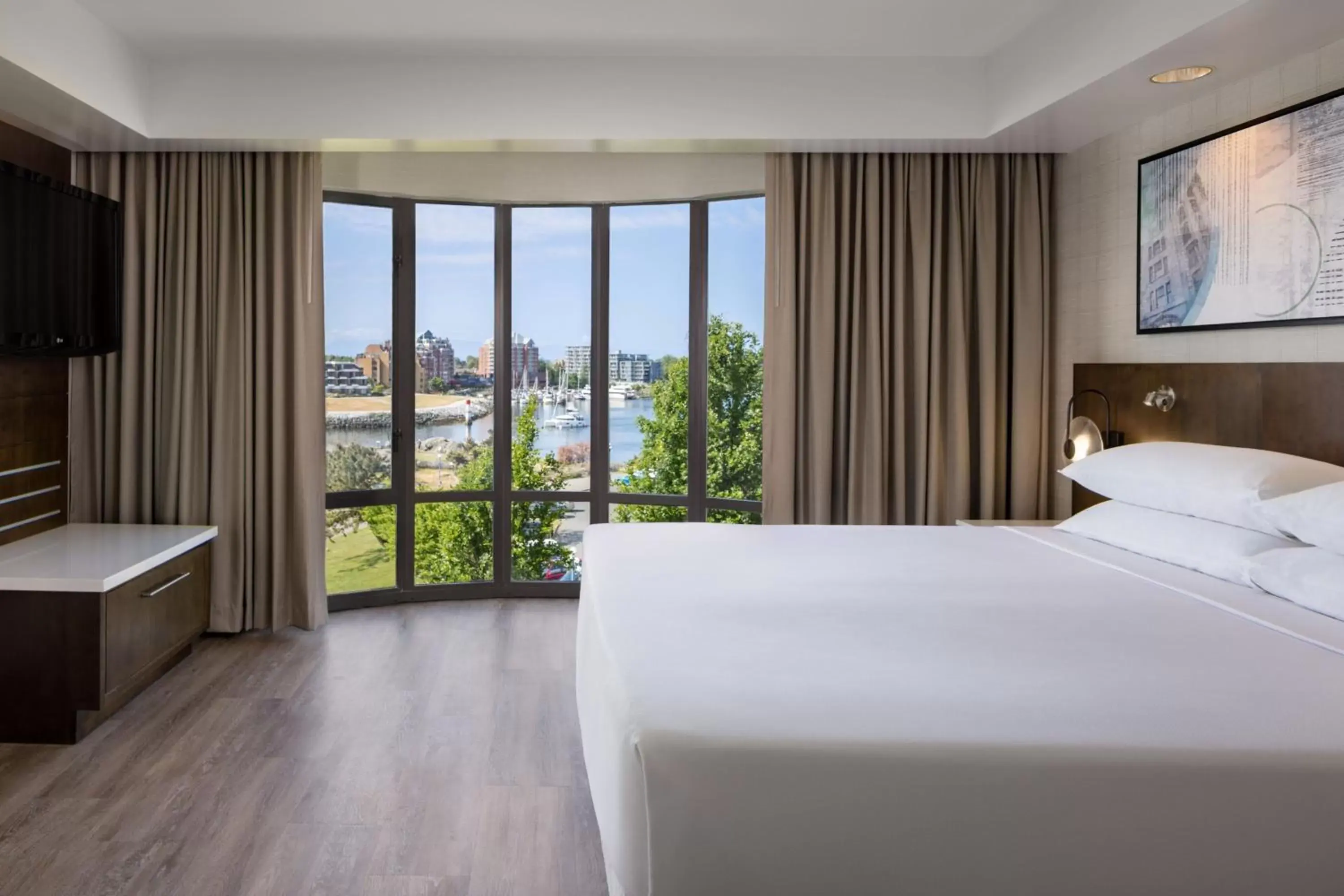 Bedroom, Bed in Delta Hotels by Marriott Victoria Ocean Pointe Resort