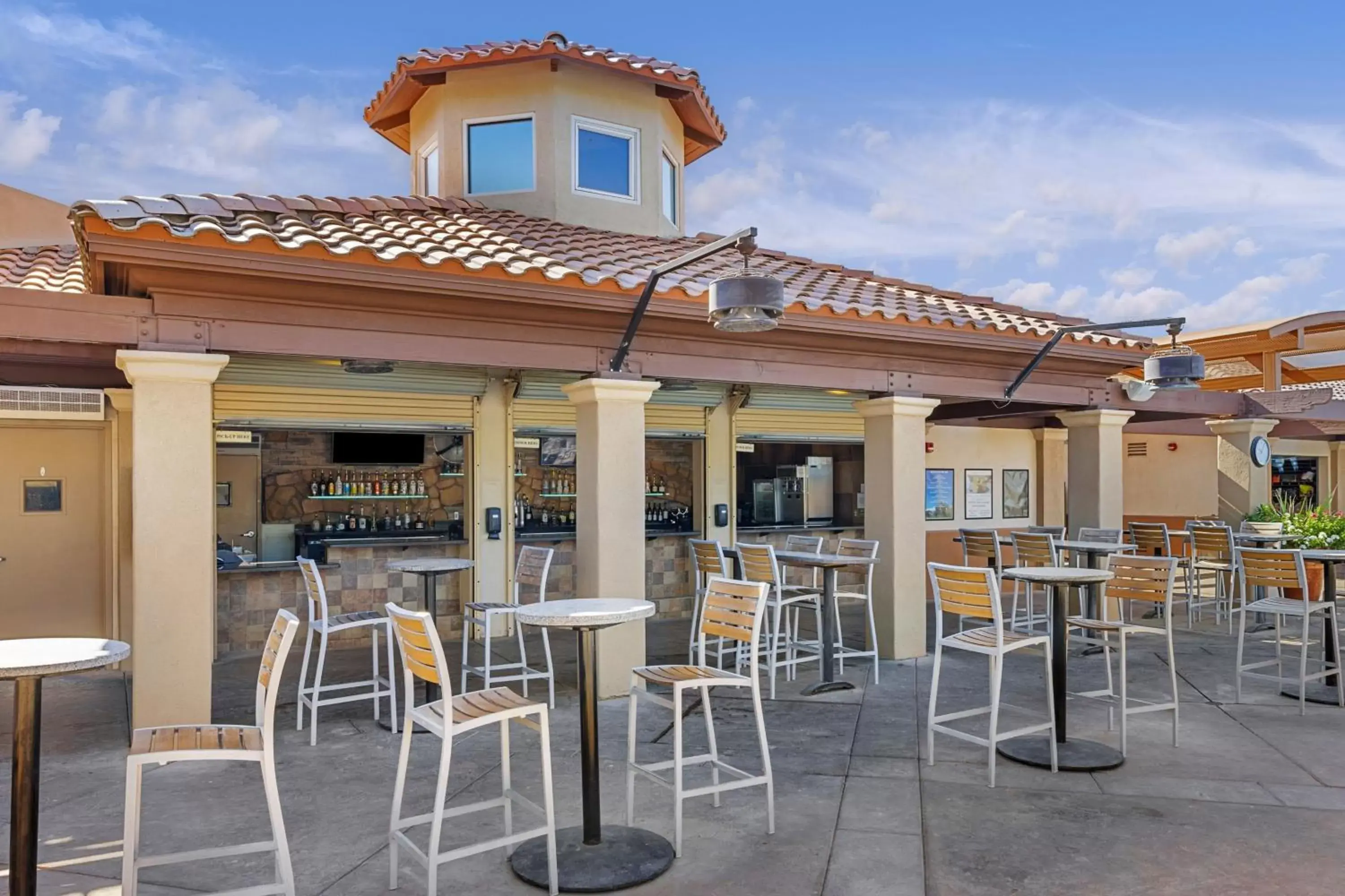 Restaurant/places to eat in Marriott's Desert Springs Villas II