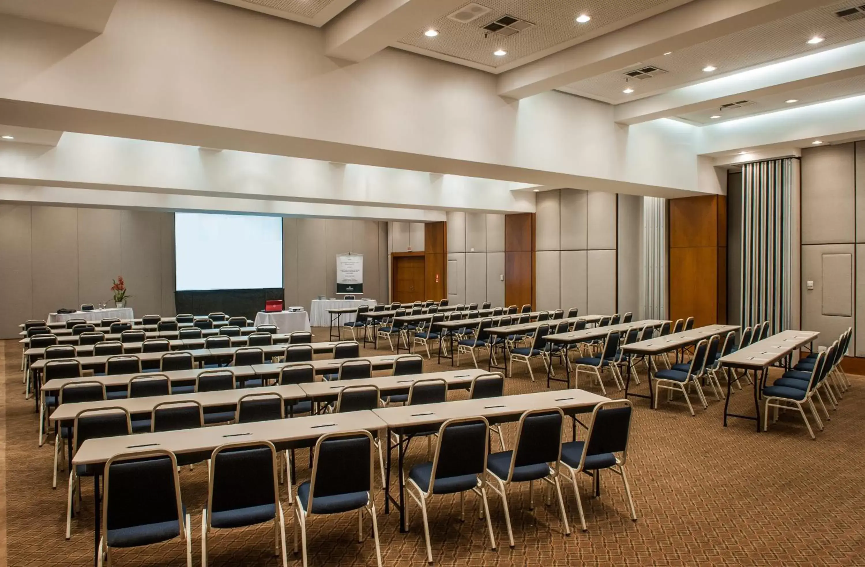 Business facilities in Bourbon Joinville Convention Hotel