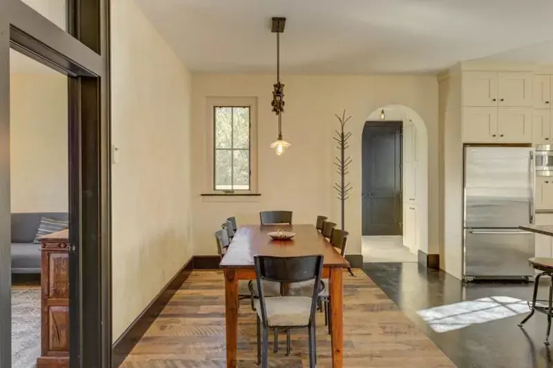 Dining Area in South Main Residences by Surf Hotel