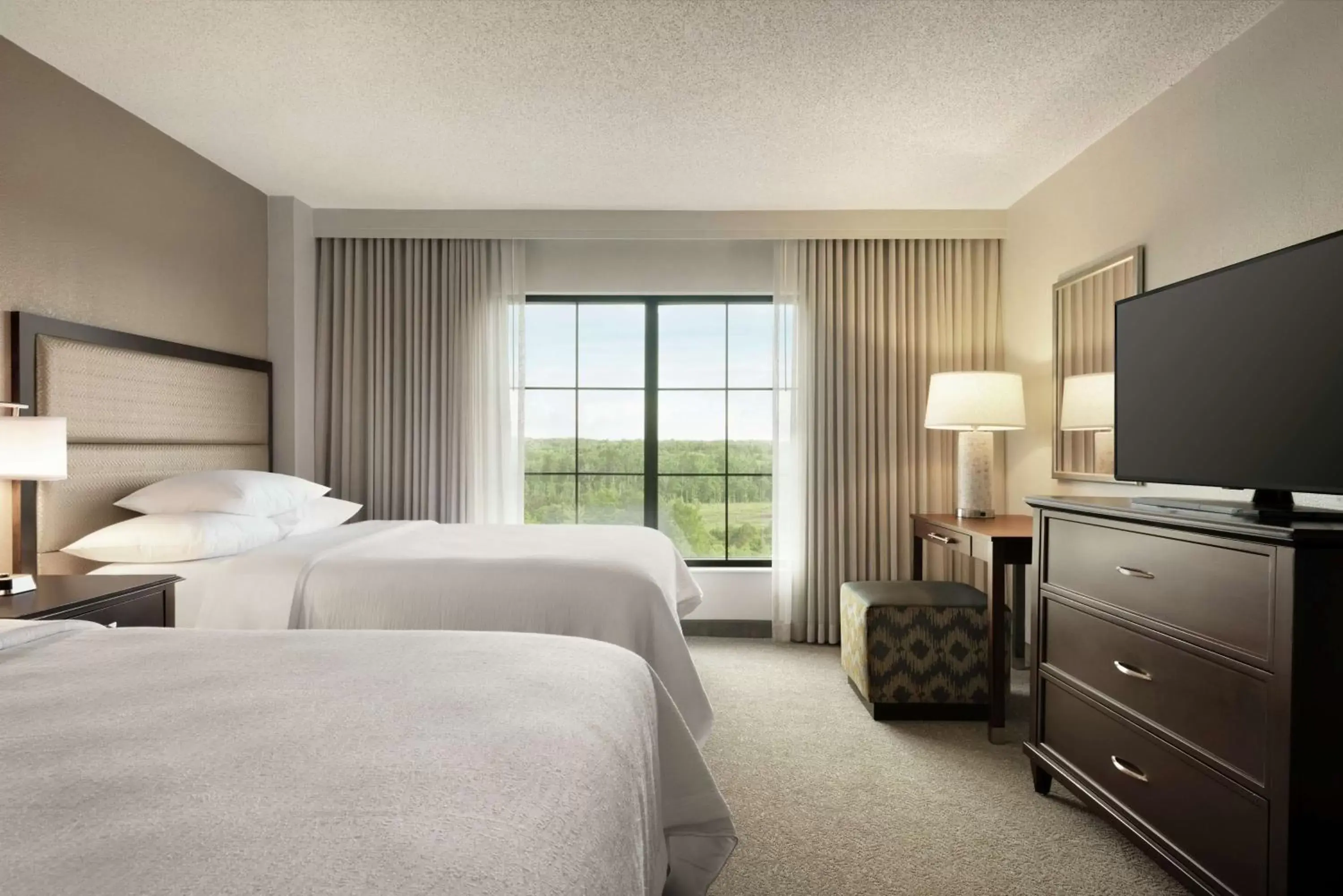 Bedroom in Embassy Suites by Hilton Atlanta Alpharetta