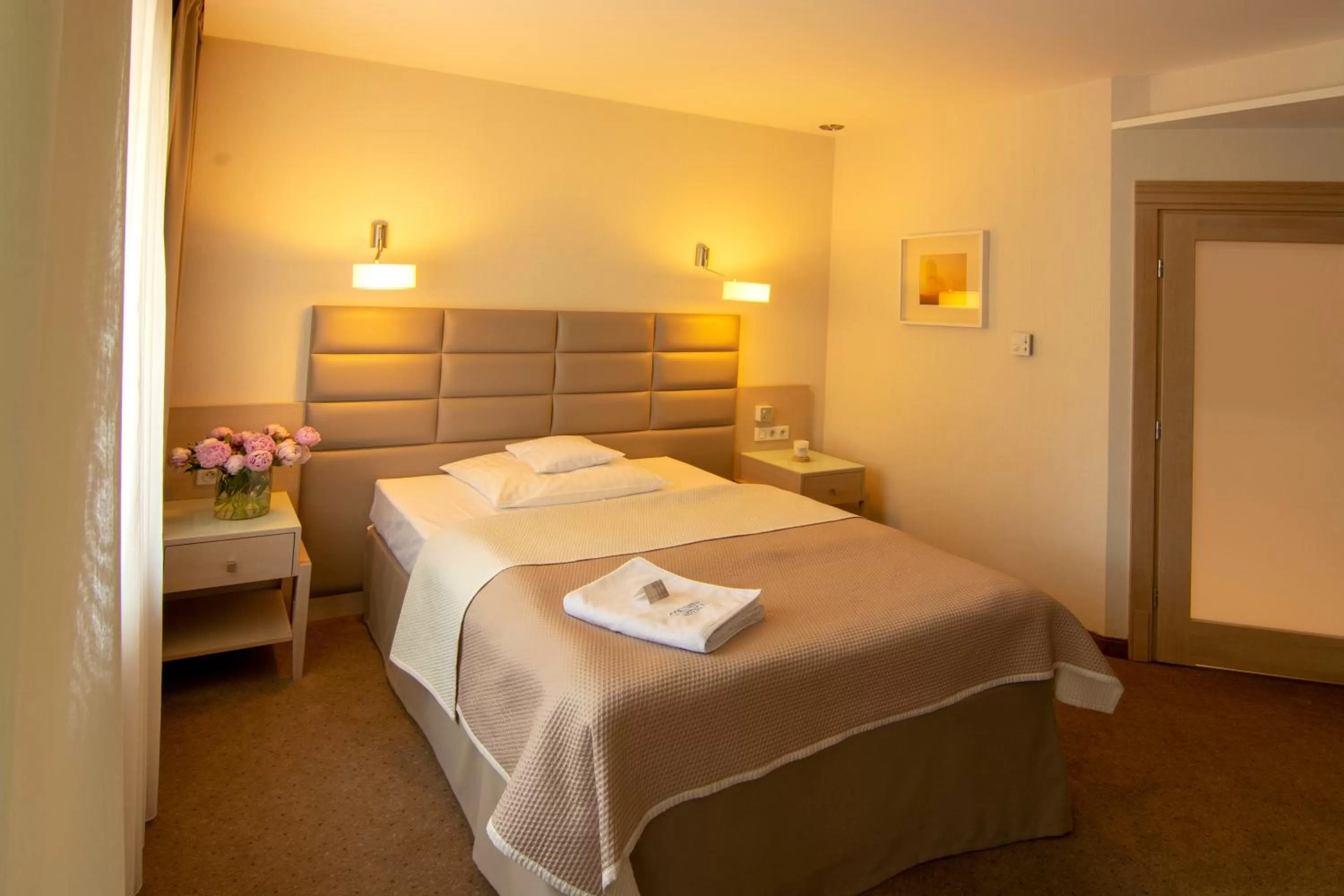 Bed in Columna Medica