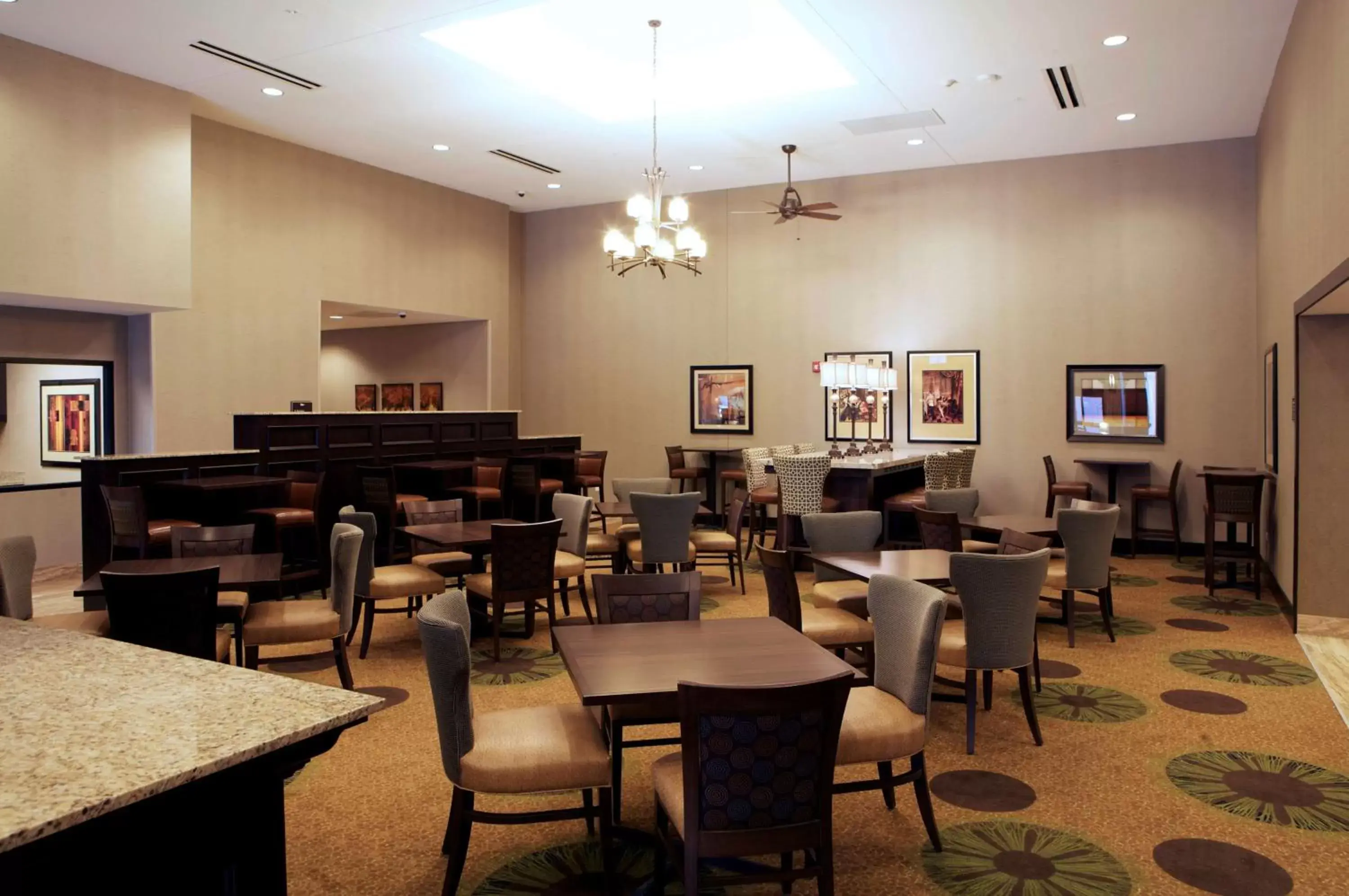 Restaurant/Places to Eat in Homewood Suites by Hilton Coralville - Iowa River Landing