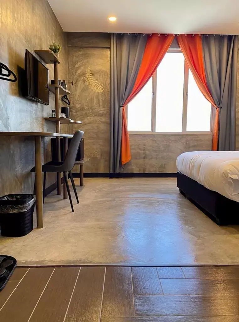 TV and multimedia, Bed in Sri Indar Hotel & Suites TV and multimedia, Bed in Sri Indar Hotel & Suites