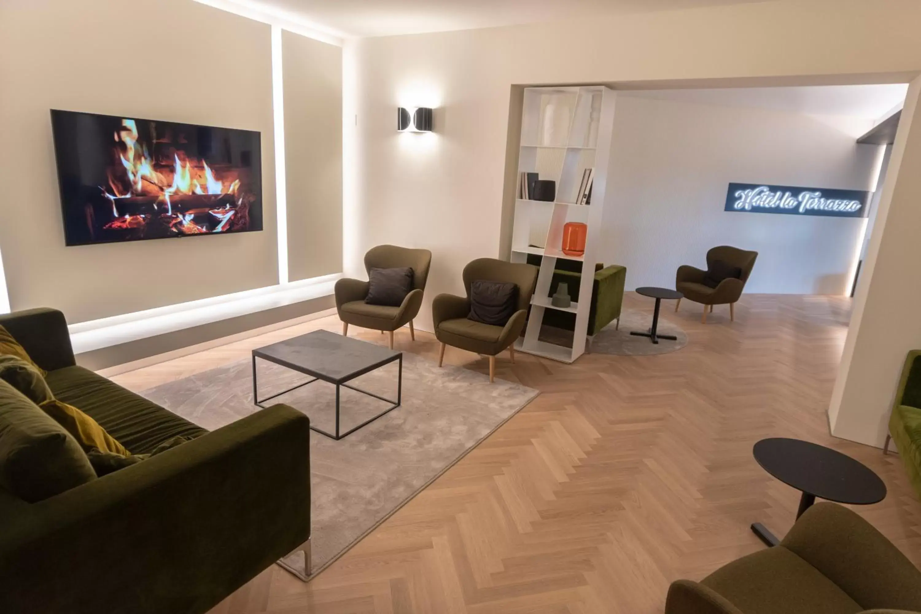 Communal lounge/ TV room in Hotel La Terrazza RESTAURANT & SPA