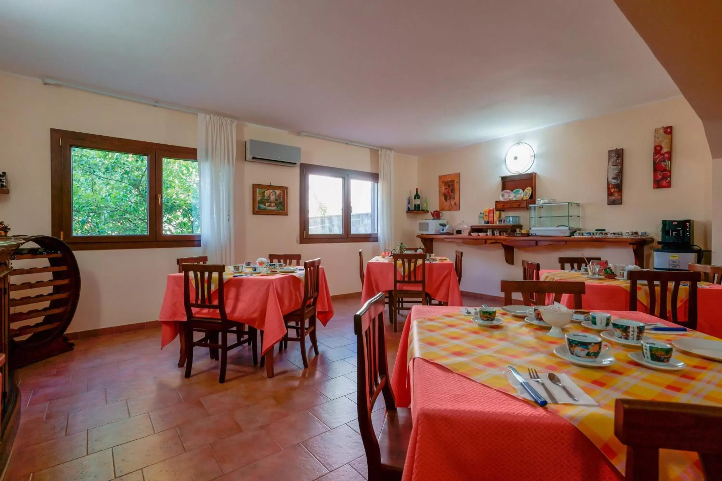 Breakfast, Restaurant/Places to Eat in Bed and Breakfast Cairoli Exclusive Room