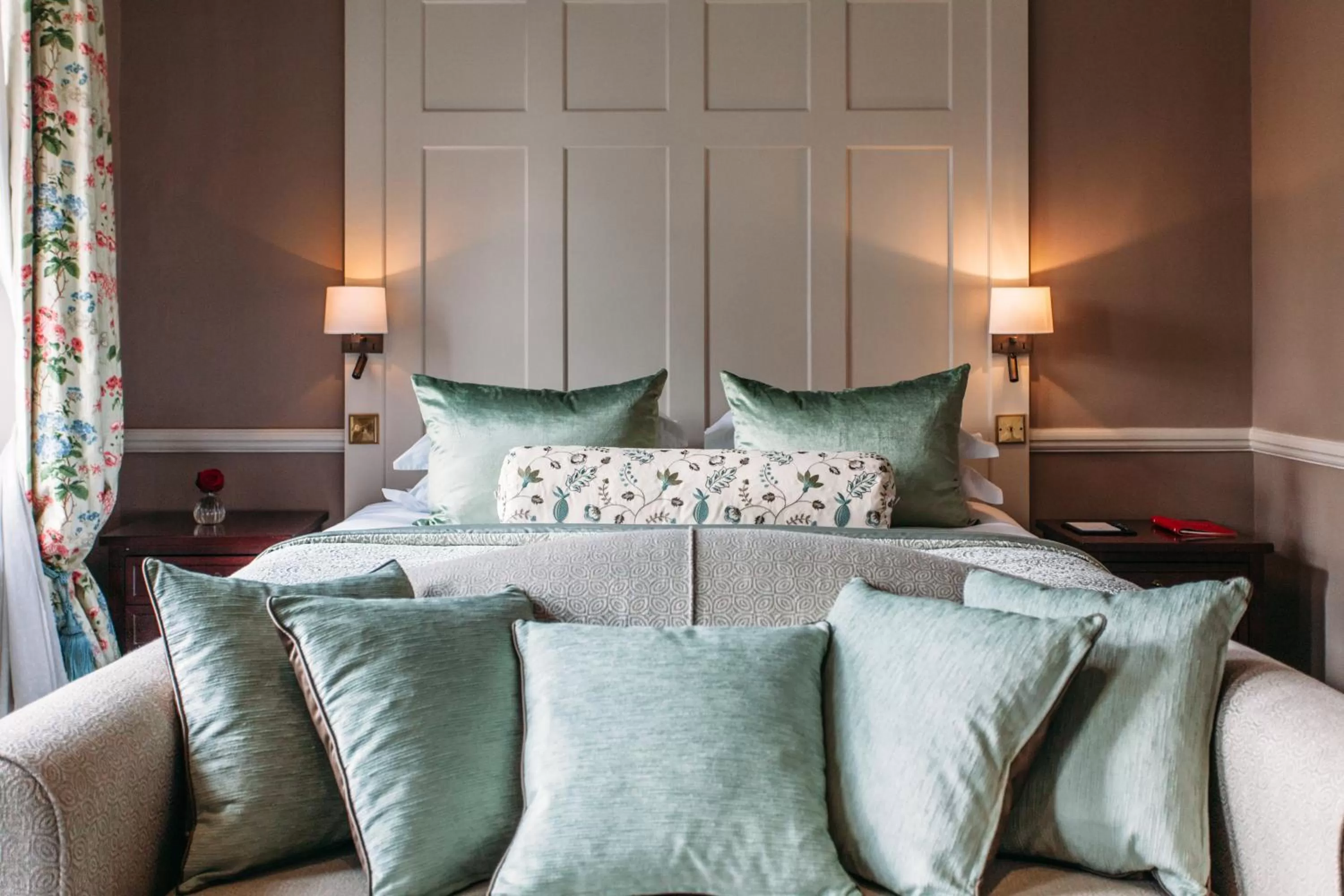 Bedroom, Bed in 11 Cadogan Gardens and The Apartments by Iconic Luxury Hotels