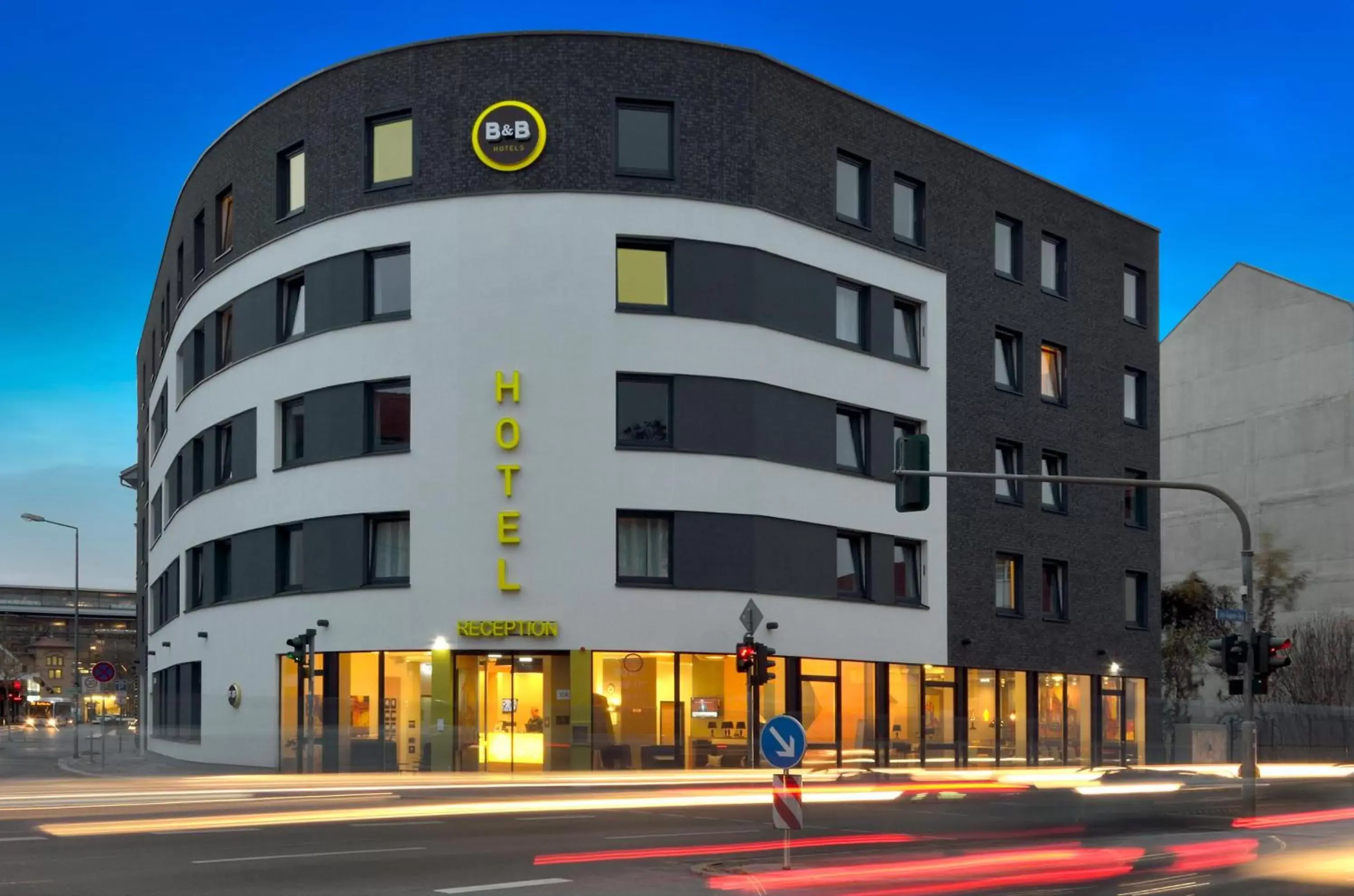 Property Building in B&B Hotel Erfurt