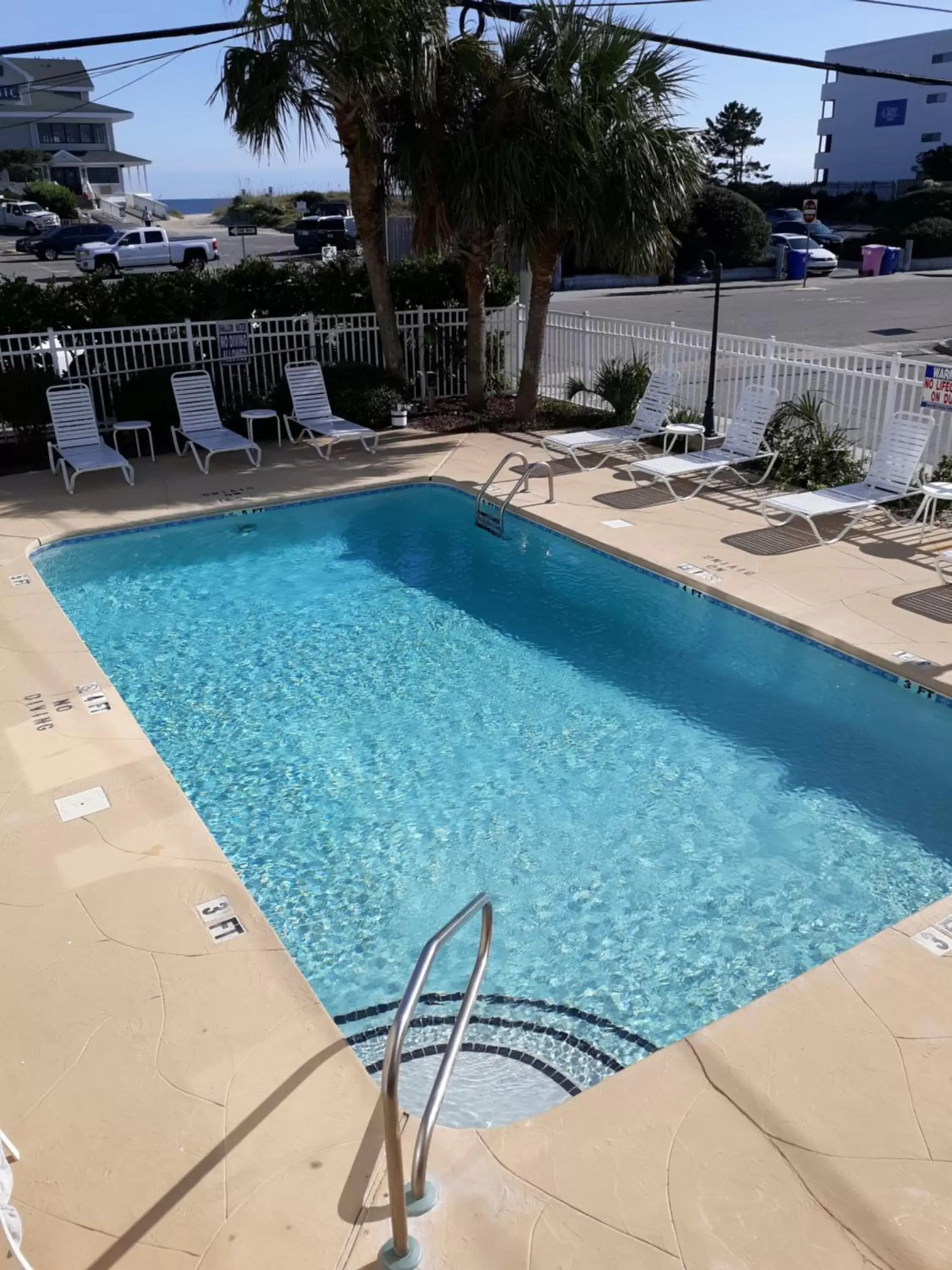 Pool view, Swimming Pool in Sandpeddler Inn and Suites