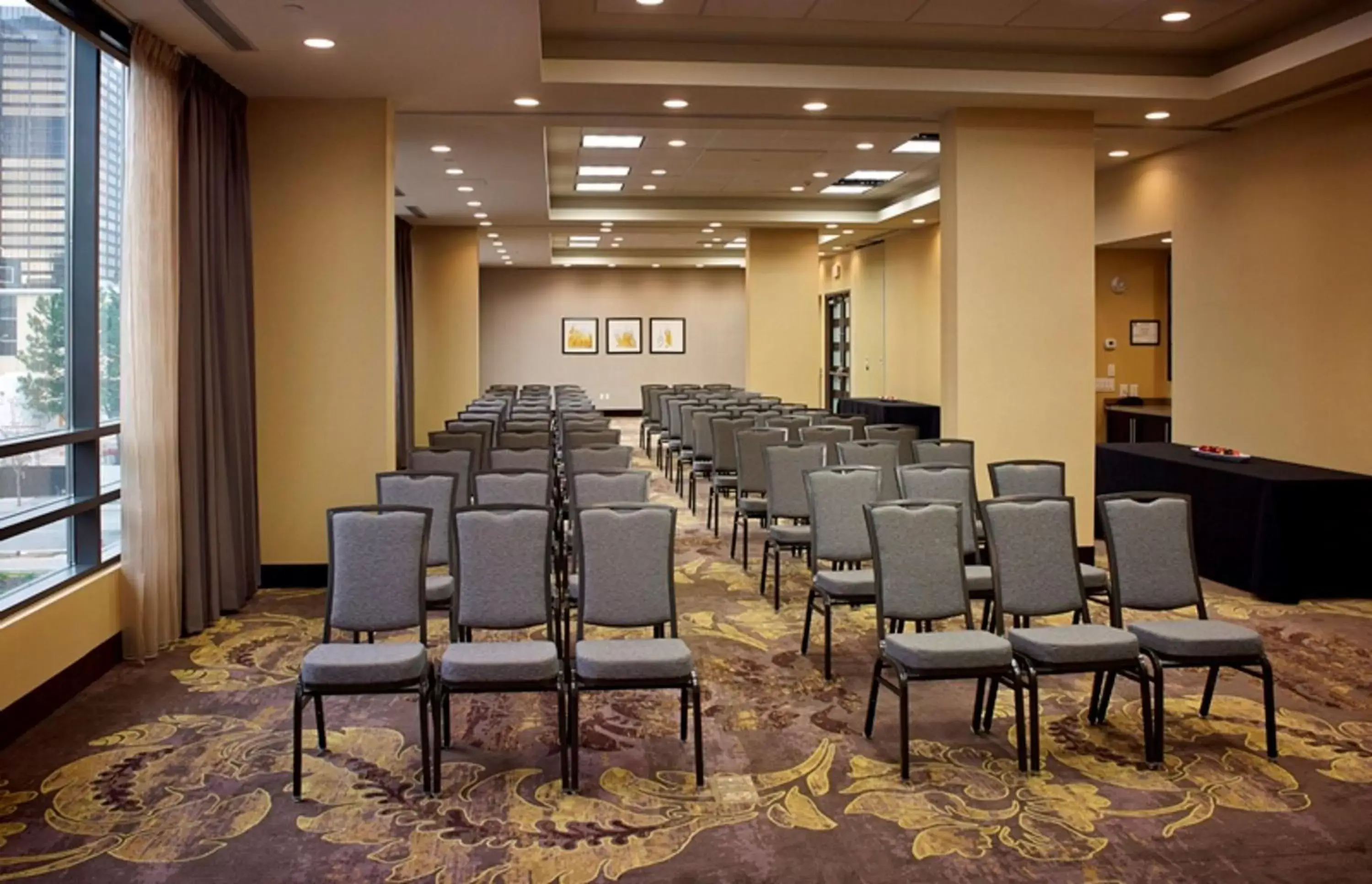 Meeting/conference room in Homewood Suites by Hilton Hamilton