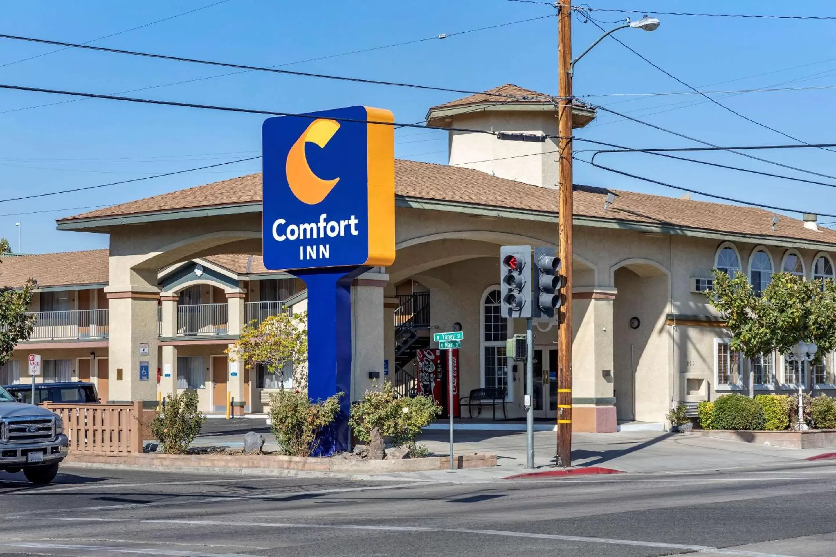 Property building in Comfort Inn Bishop