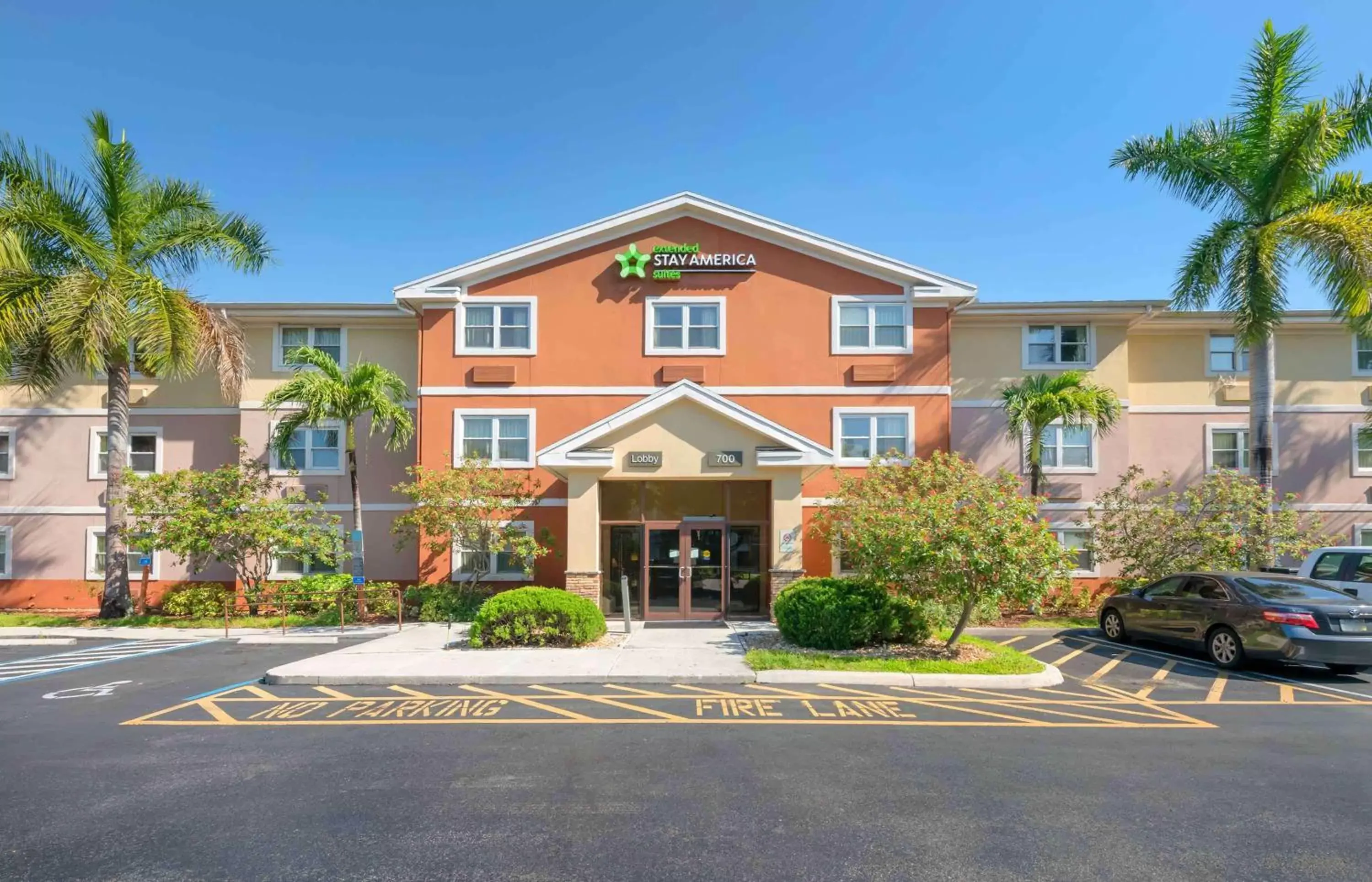 Property Building in Extended Stay America Suites - West Palm Beach - Northpoint Corporate Park