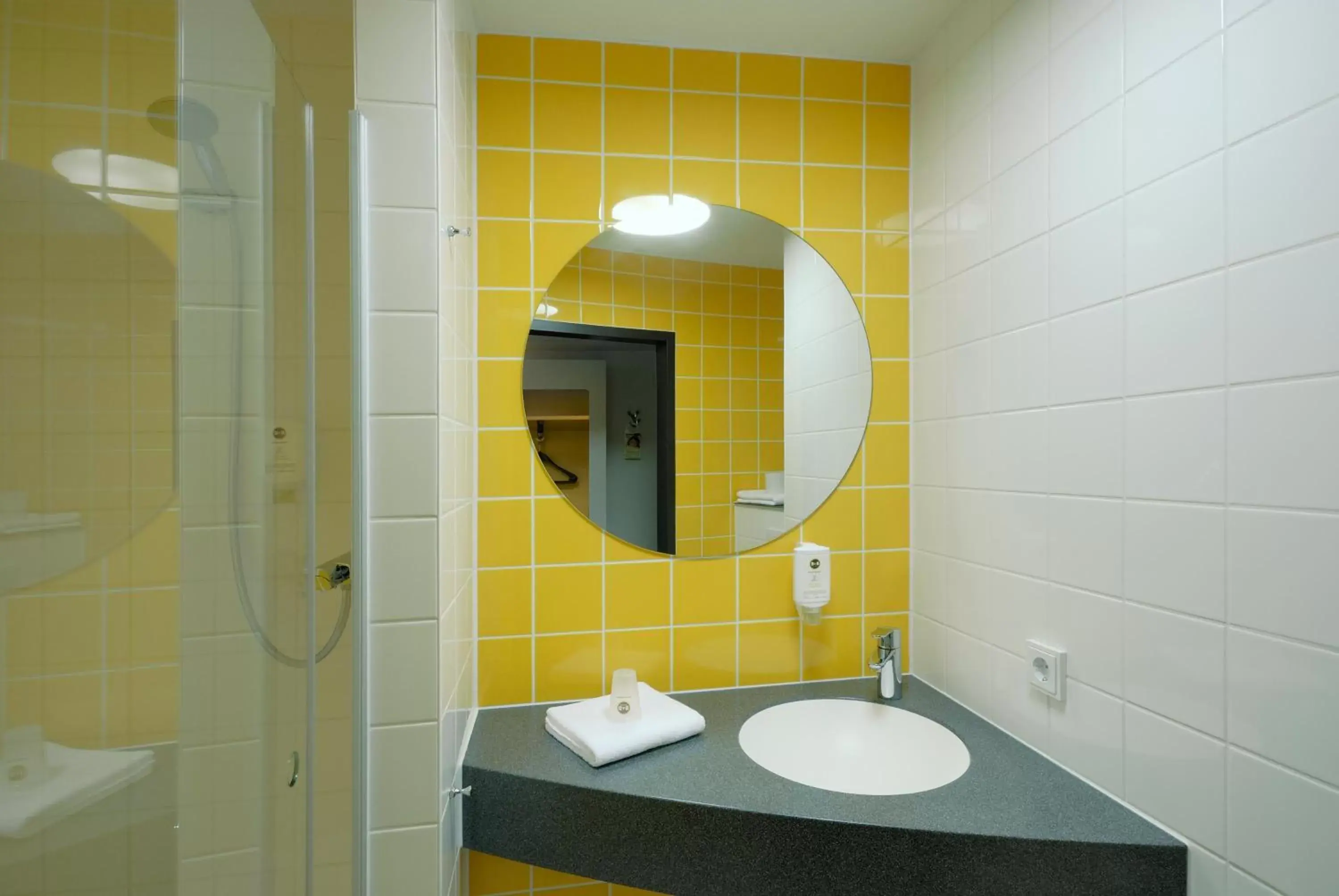 Bathroom in B&B Hotel Nürnberg-Hbf