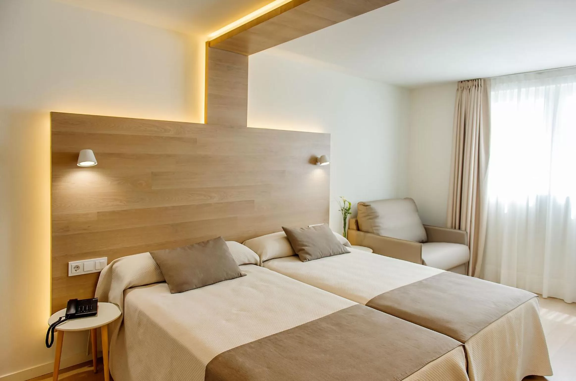 Bed in Hotel Carlos I