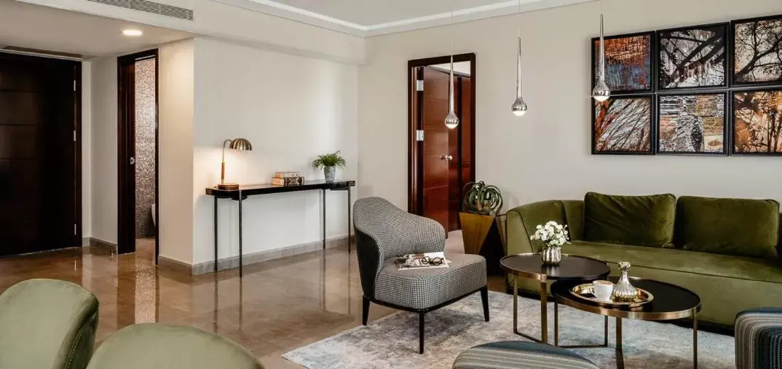 Living room, Seating Area in Crowne Plaza Tel Aviv Beach, an IHG Hotel