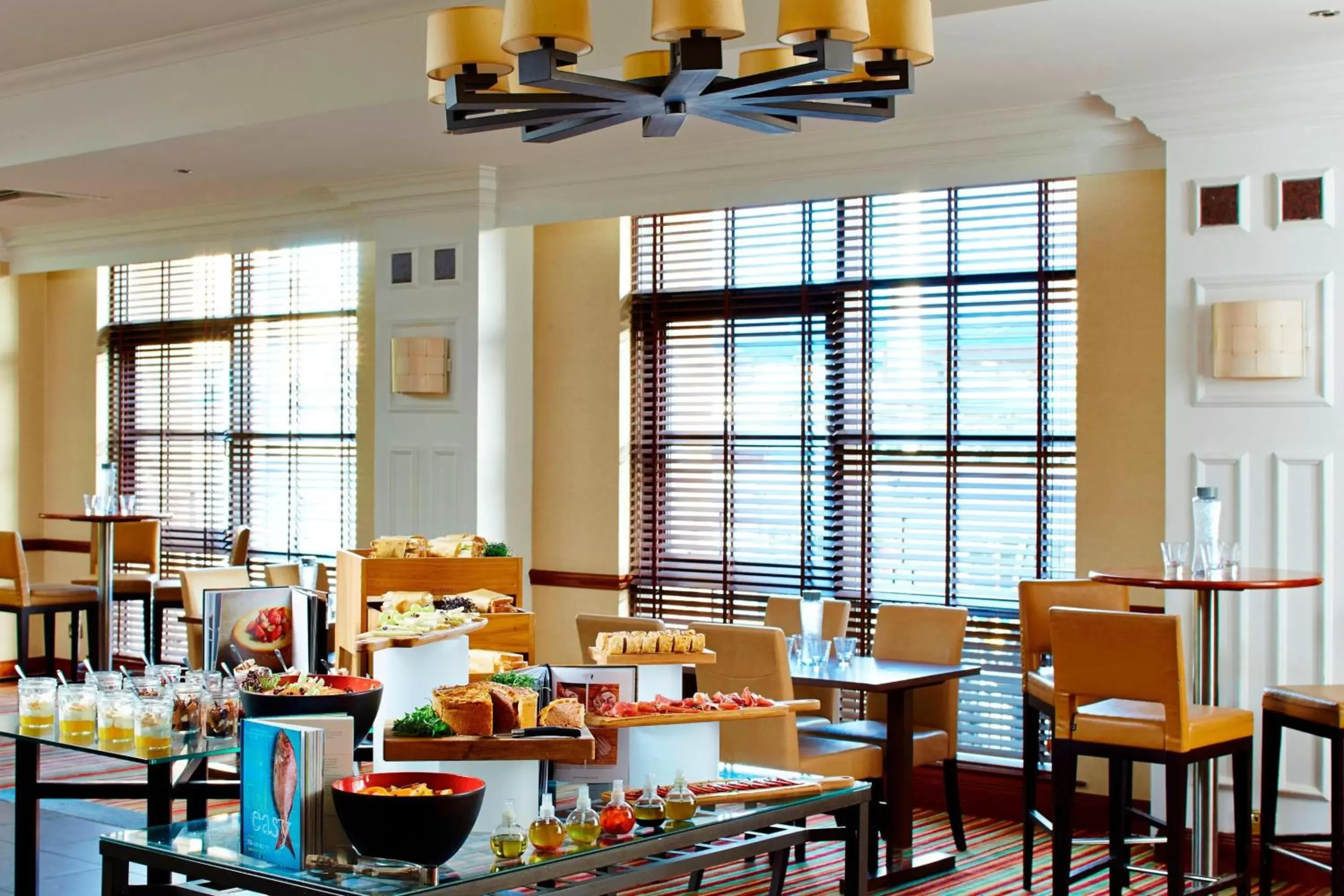 Restaurant/Places to Eat in Delta Hotels by Marriott Liverpool City Centre