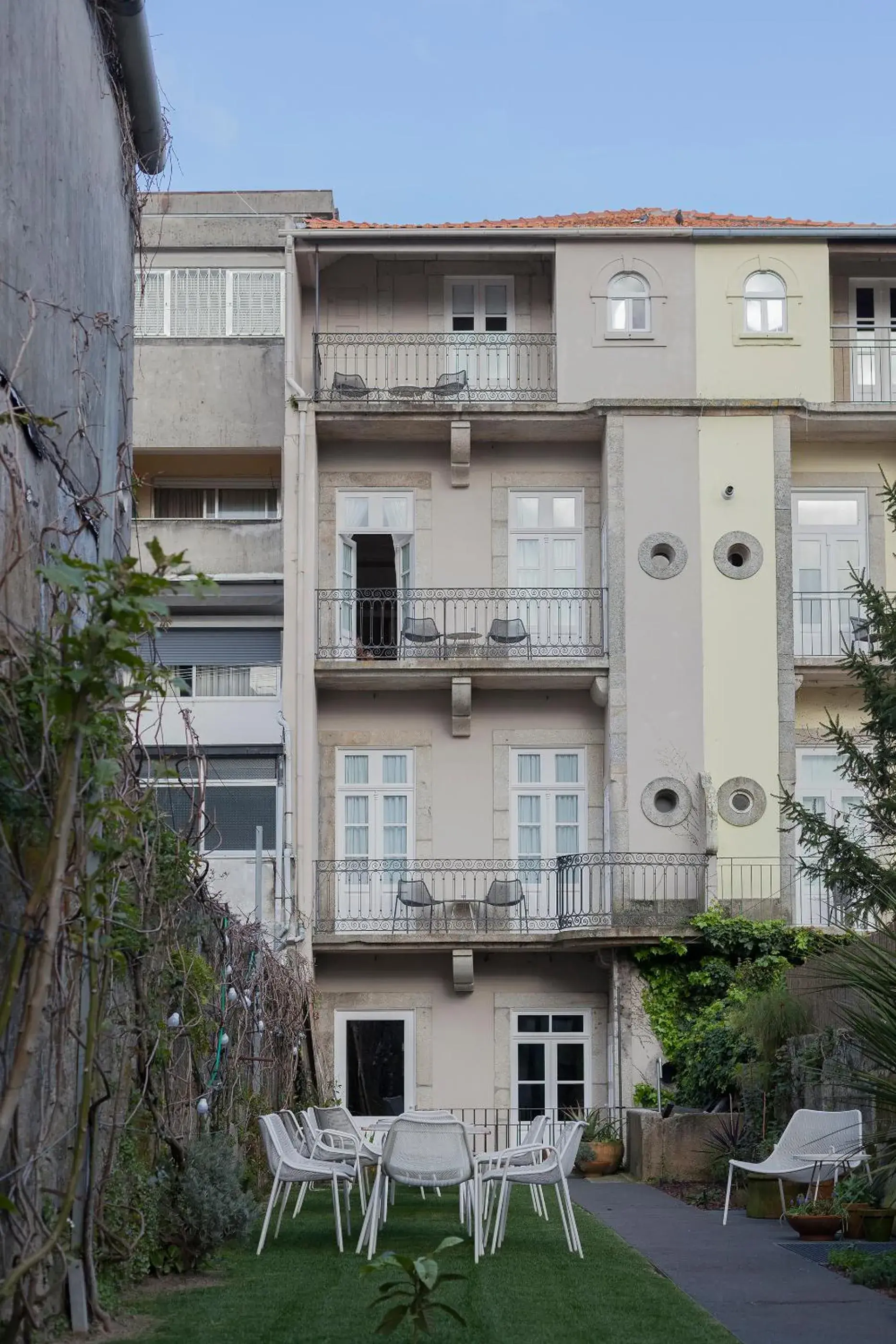 Facade/entrance, Property Building in Rosa Et Al Townhouse