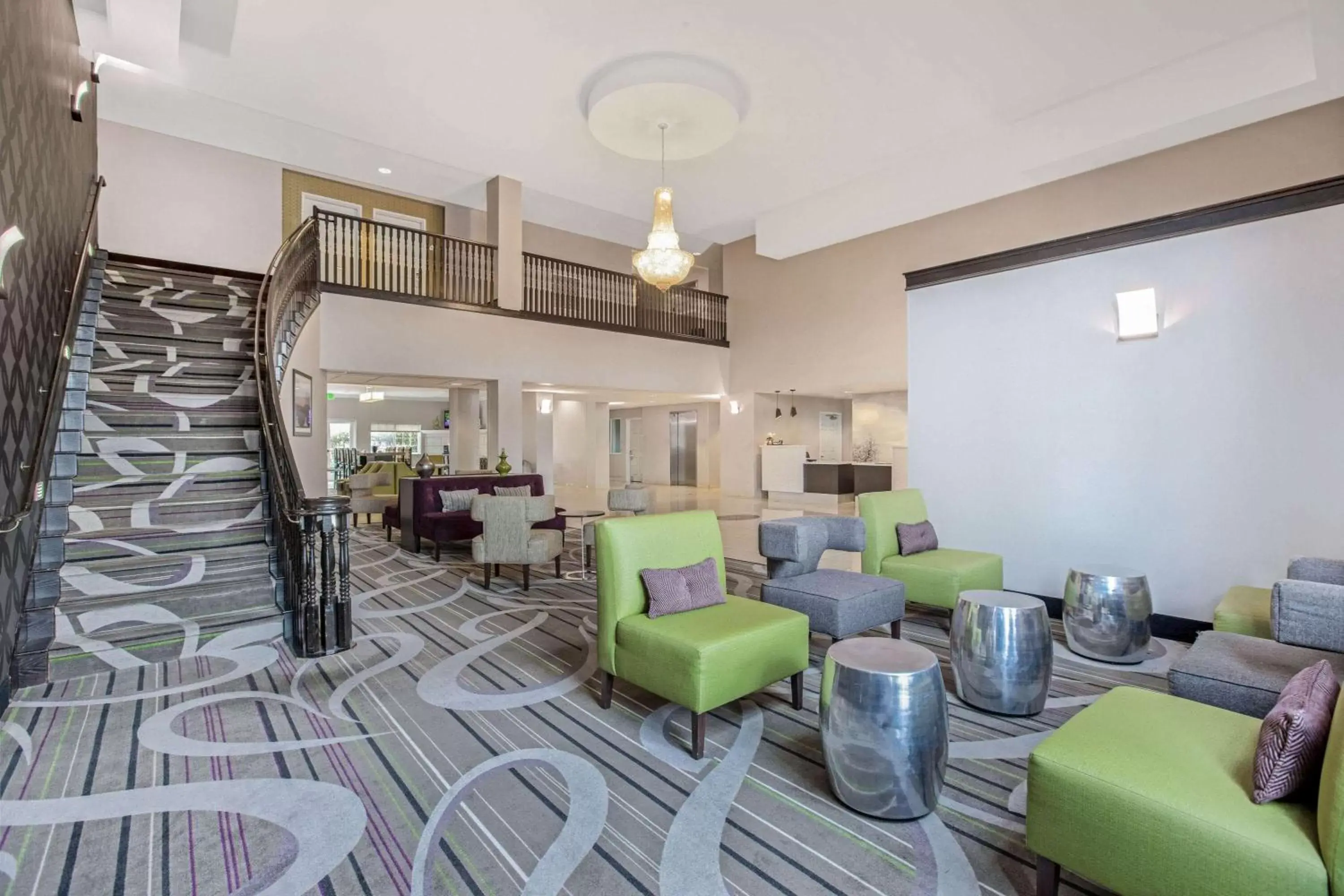 Lobby or reception, Lounge/Bar in La Quinta by Wyndham Modesto Salida