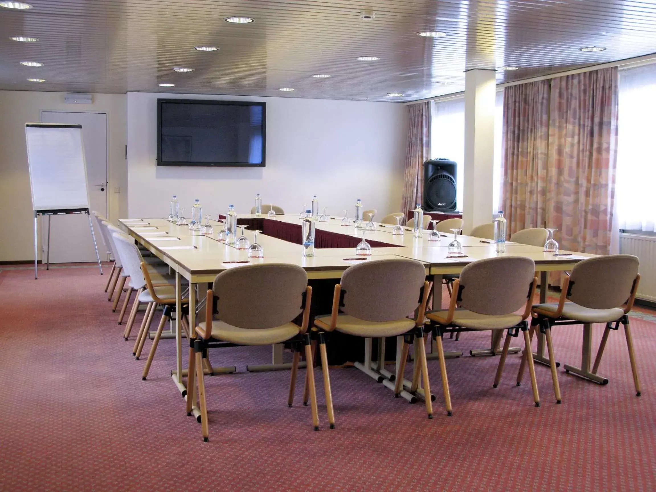 Business facilities in Bedford Hotel & Congress Centre