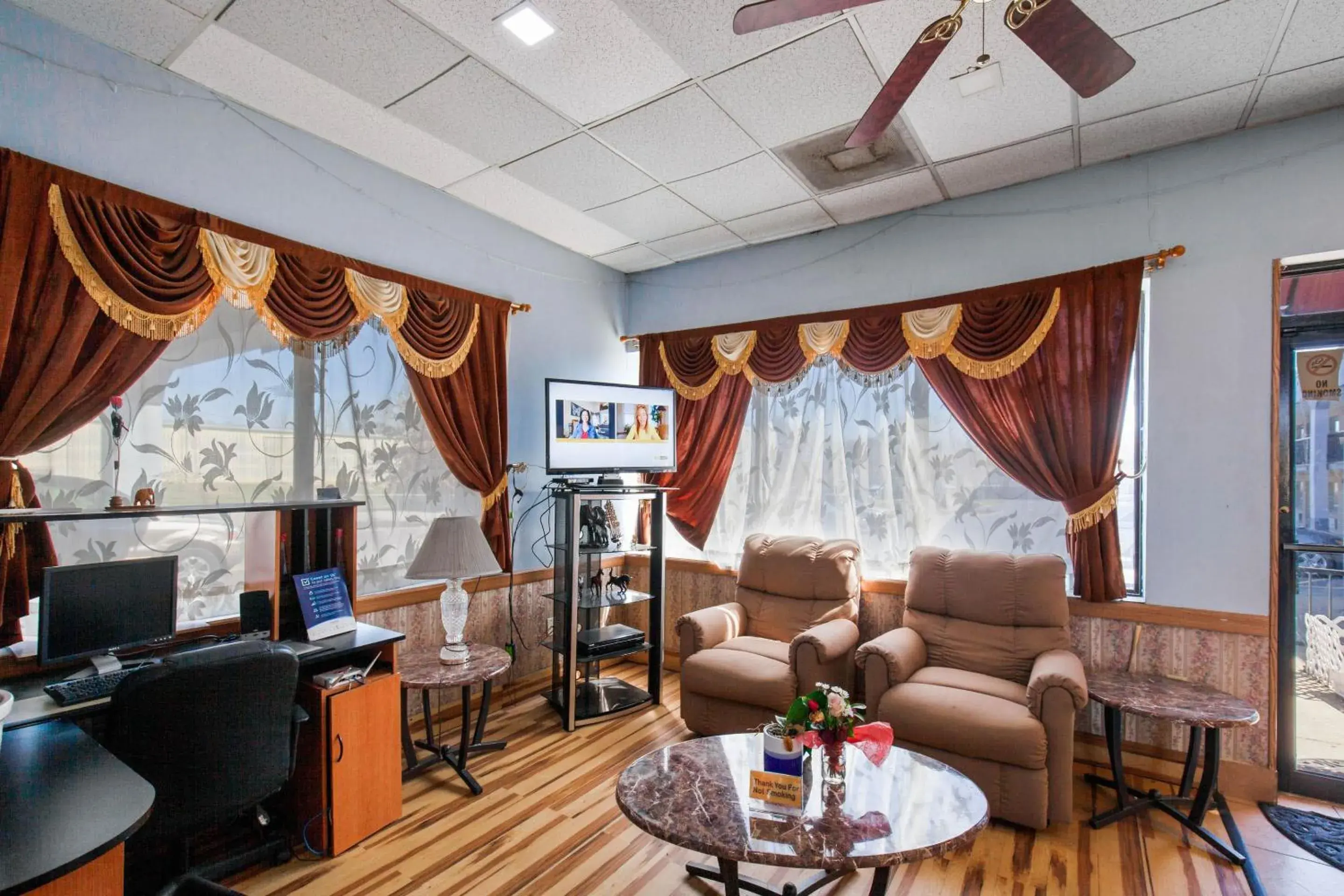 Lobby or reception in Hotel O Columbia Downtown near I-65