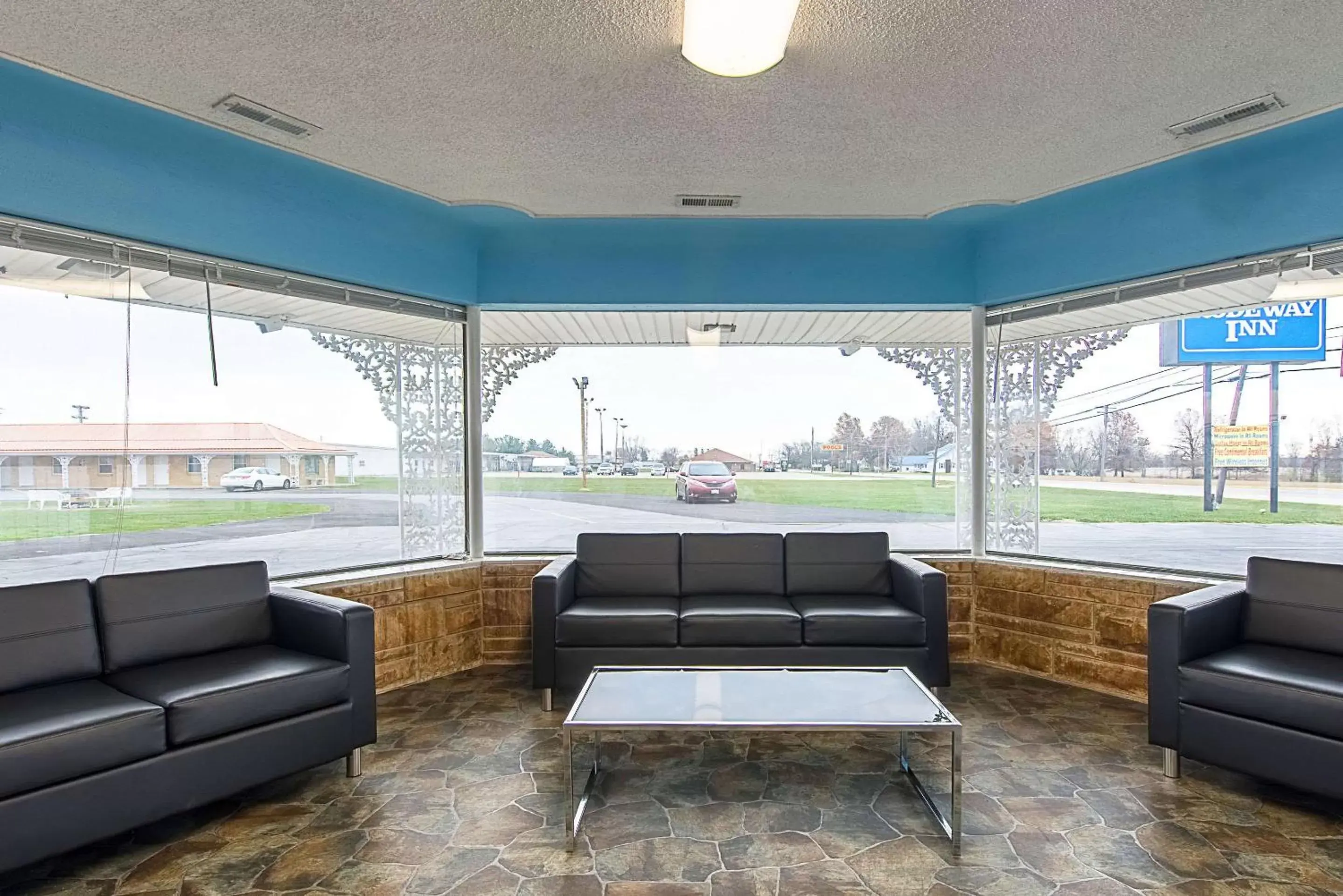 Lobby or reception, Seating Area in Highway Inn